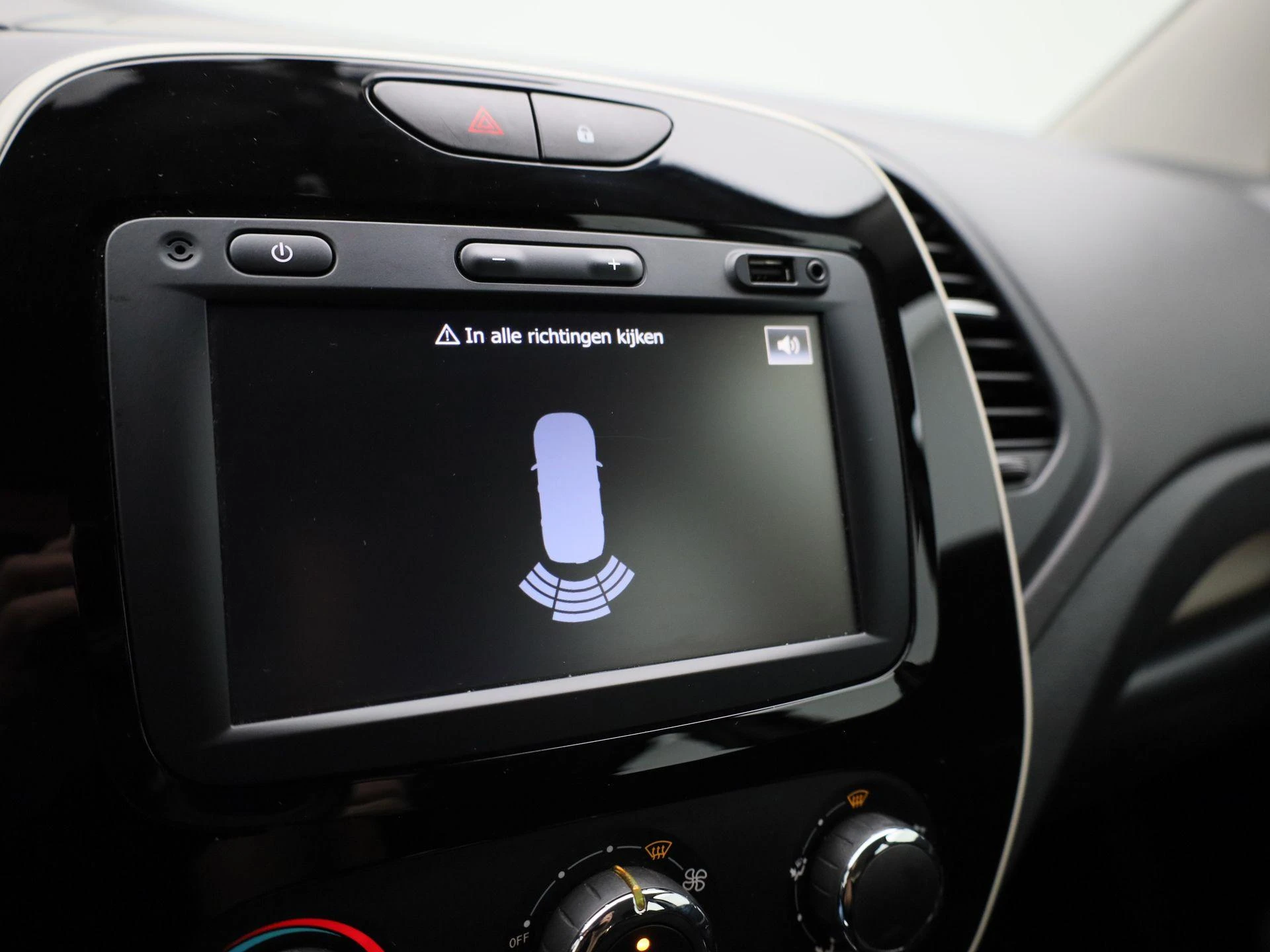 Renault-Captur-image-28