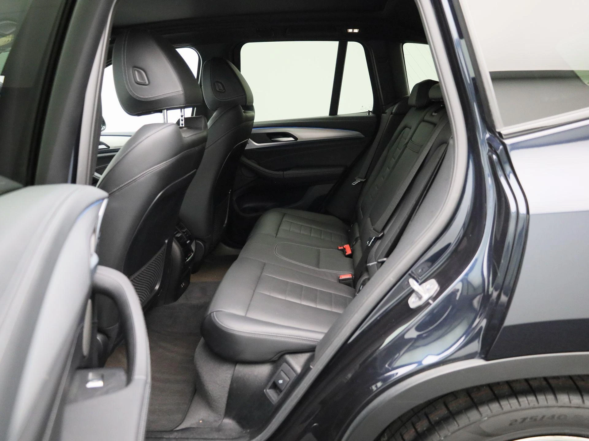 BMW-iX3-image-9