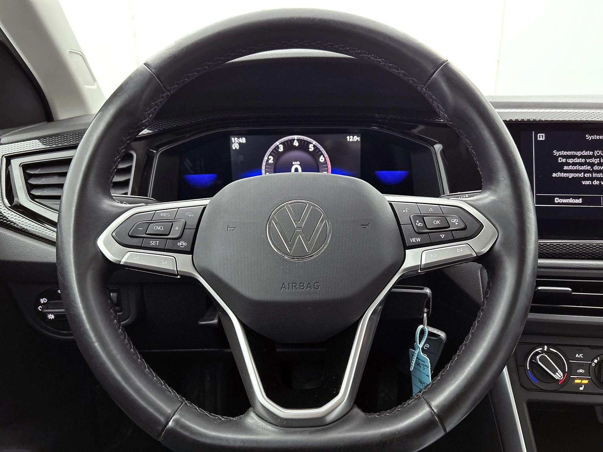 Volkswagen-Polo-image-28