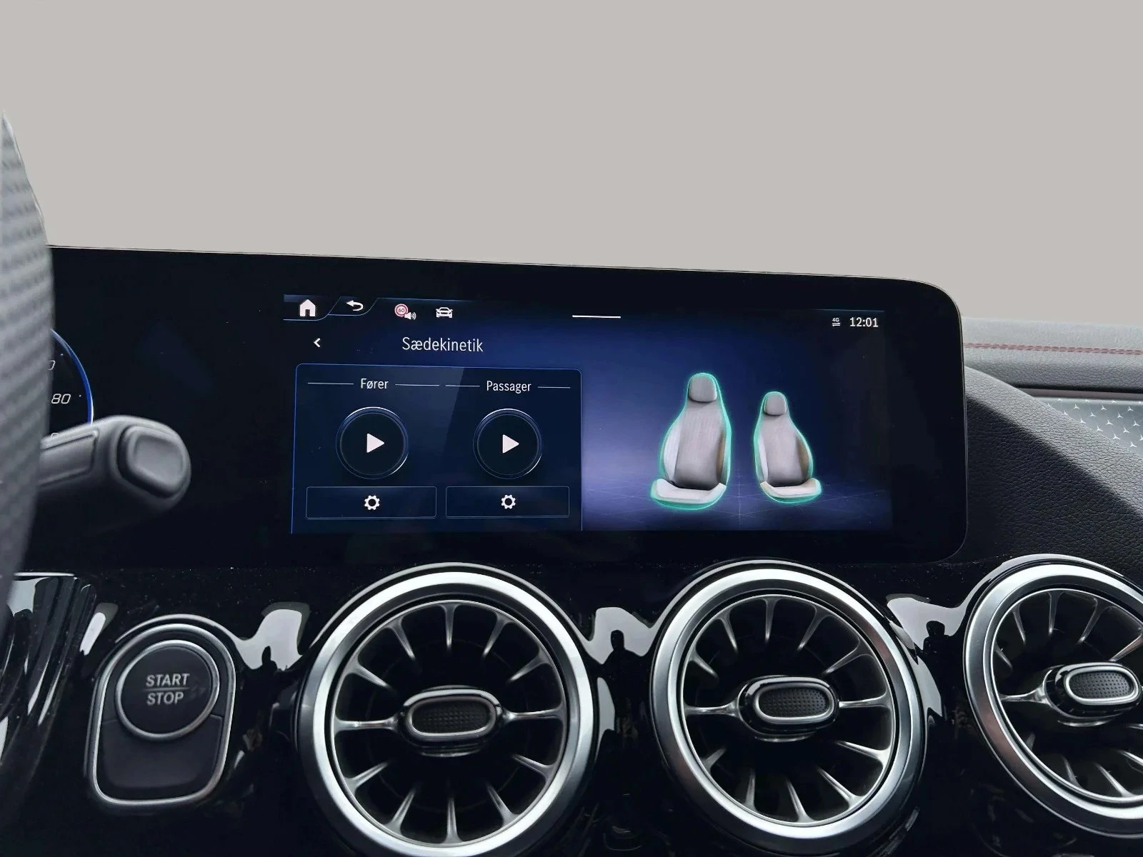 Mercedes-Benz-EQA-image-21