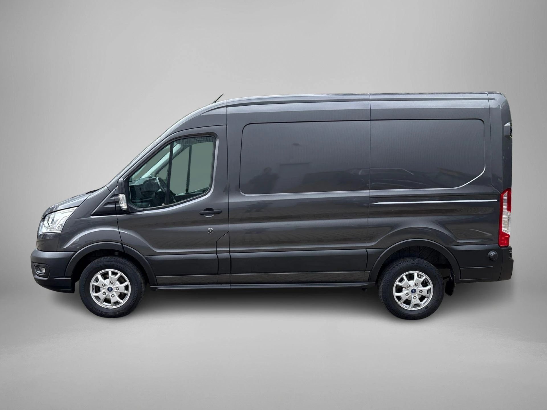 Ford-Transit-image-1