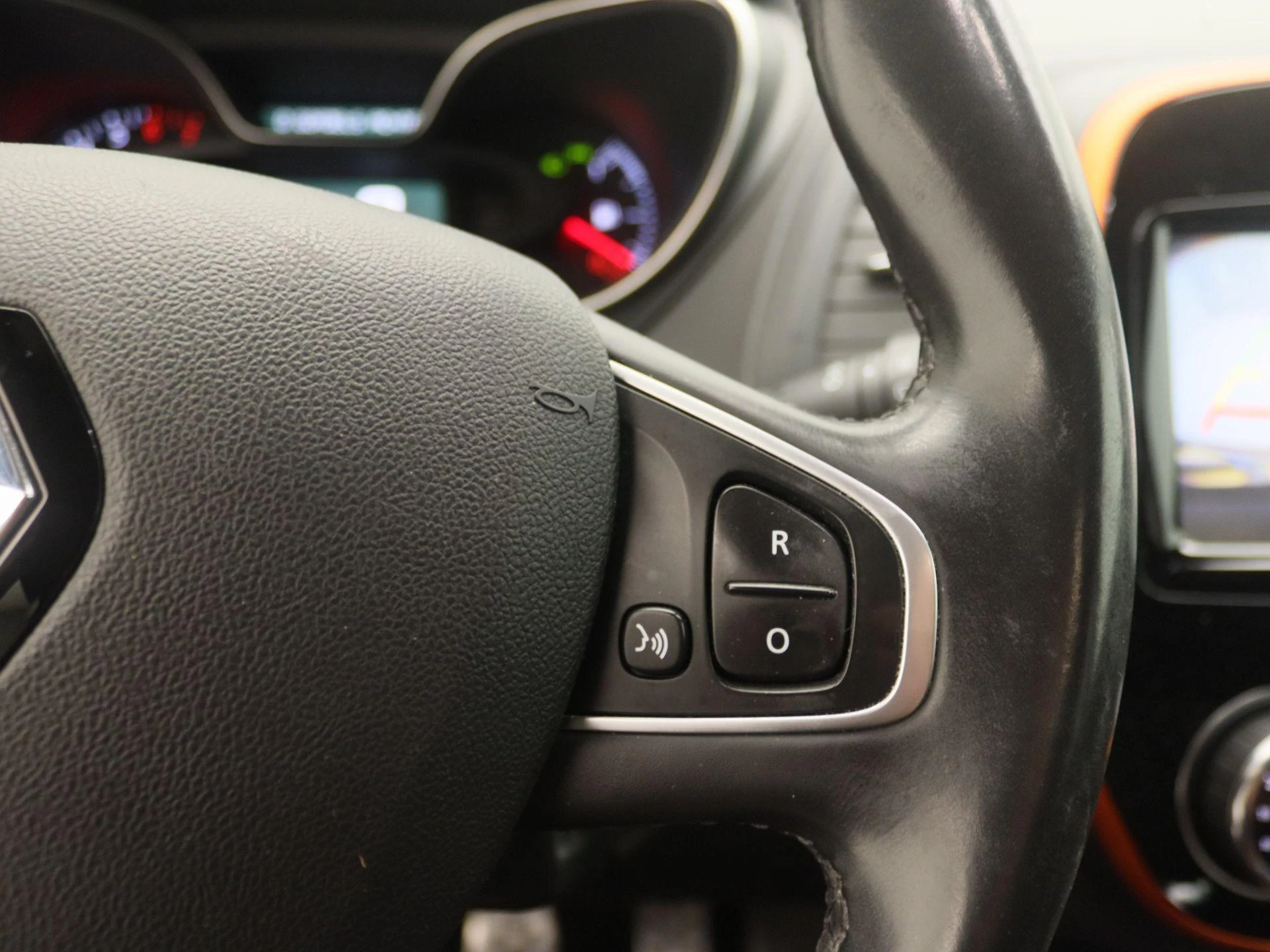 Renault-Captur-image-17