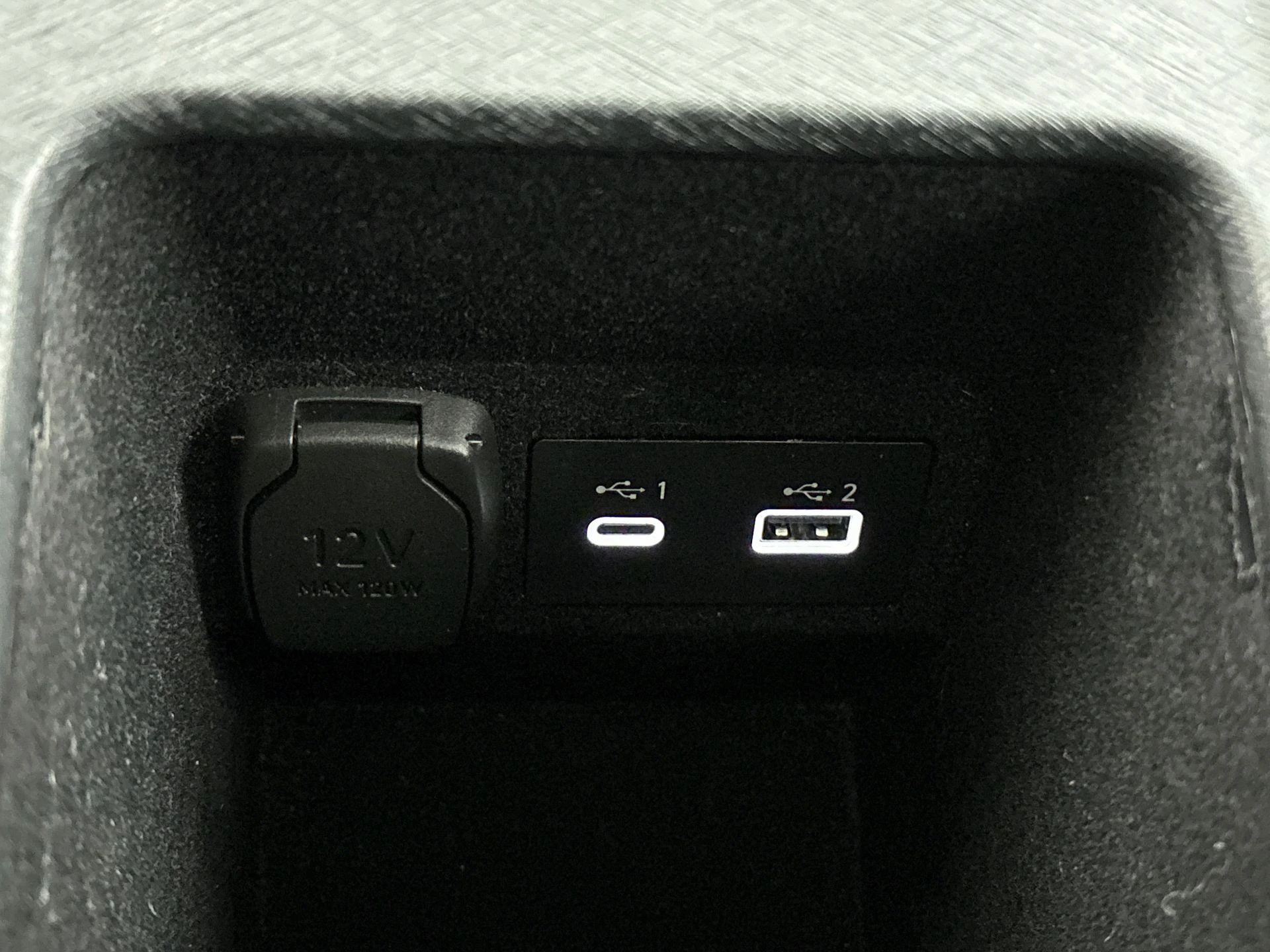 Lynk & Co-01-image-32