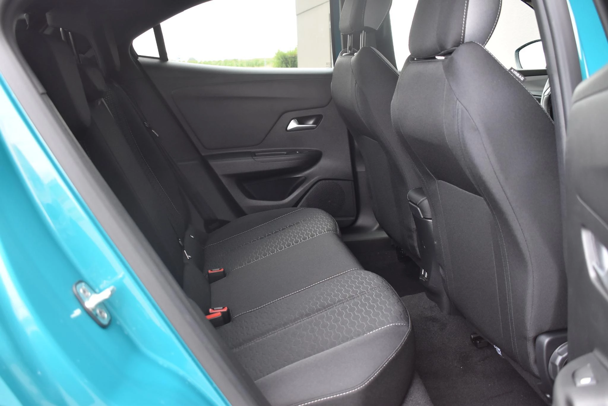 Opel-Mokka-e-image-23