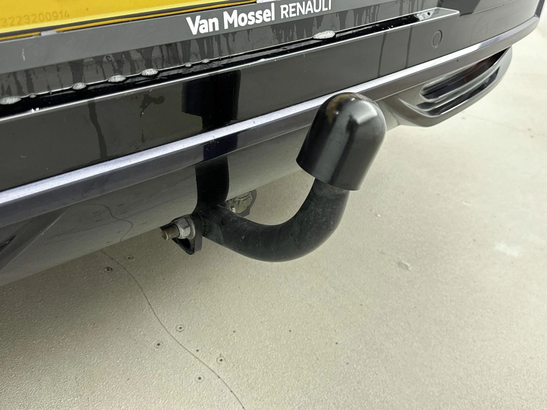 Renault-Megane E-Tech-image-6