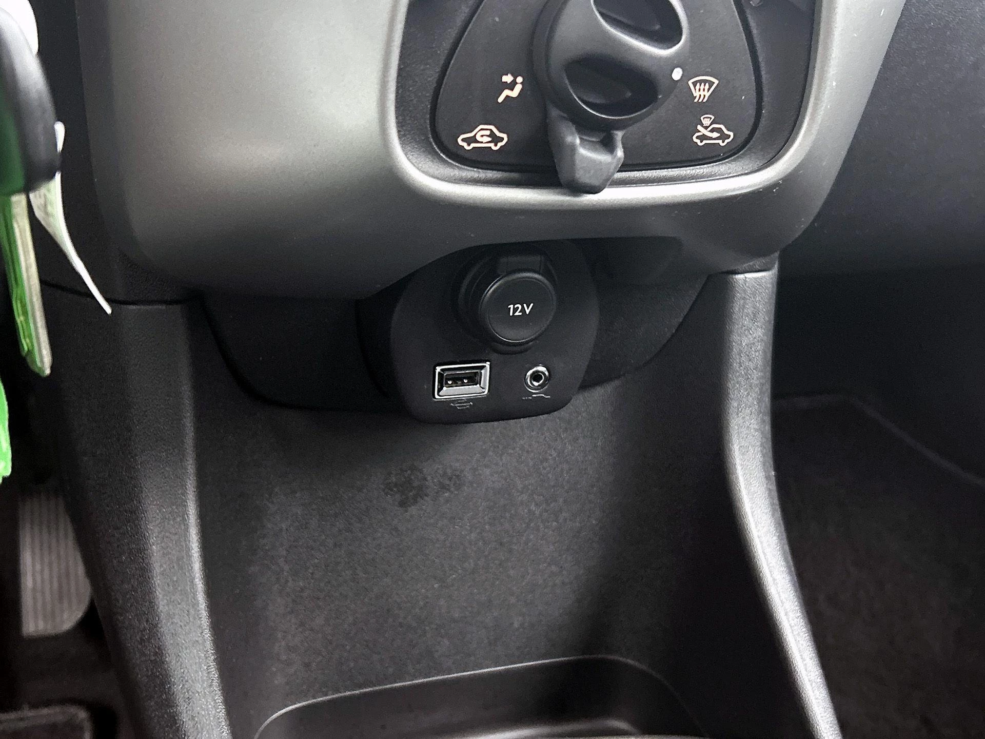 Peugeot-108-image-29