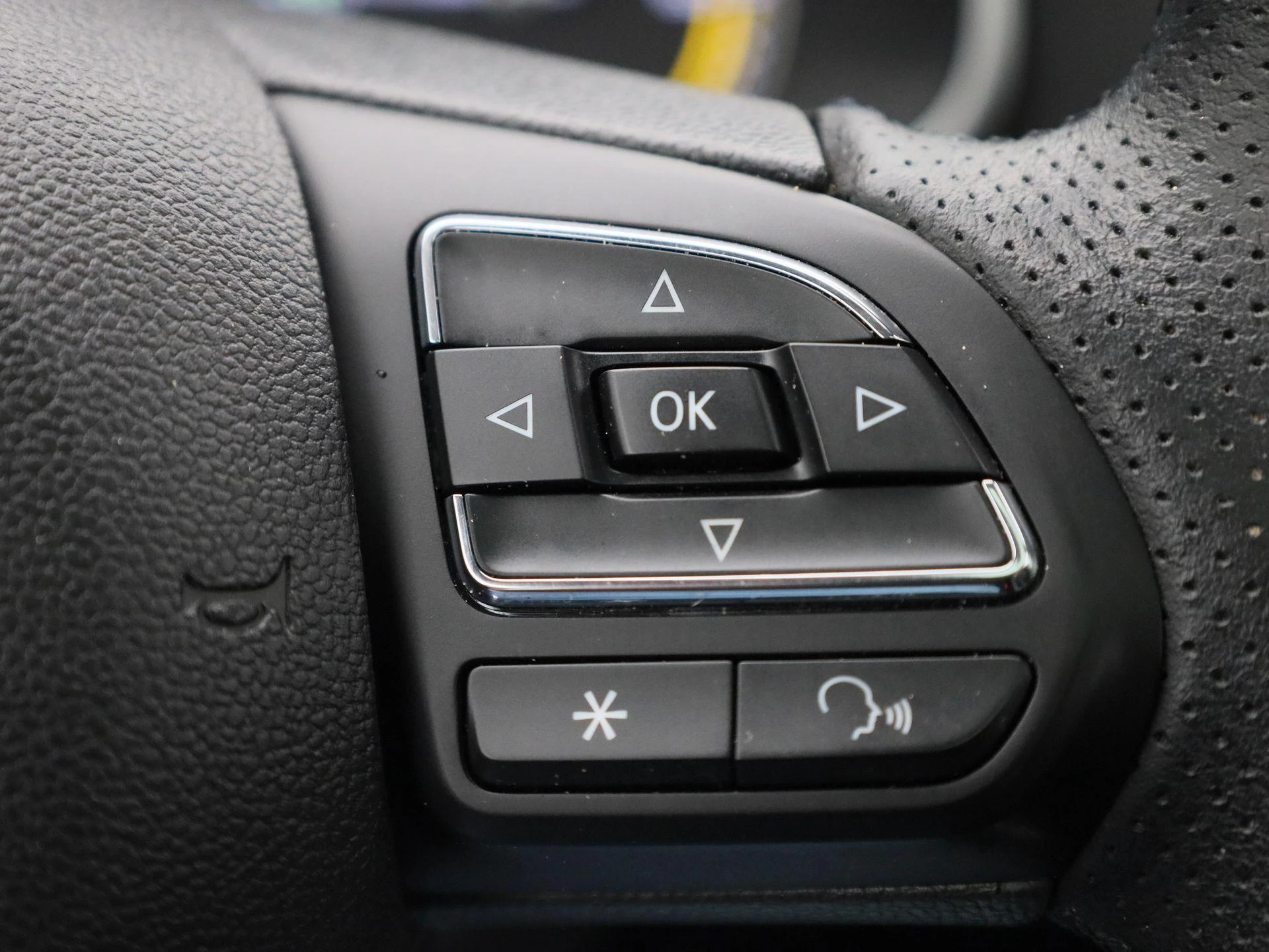 MG-ZS EV-image-24