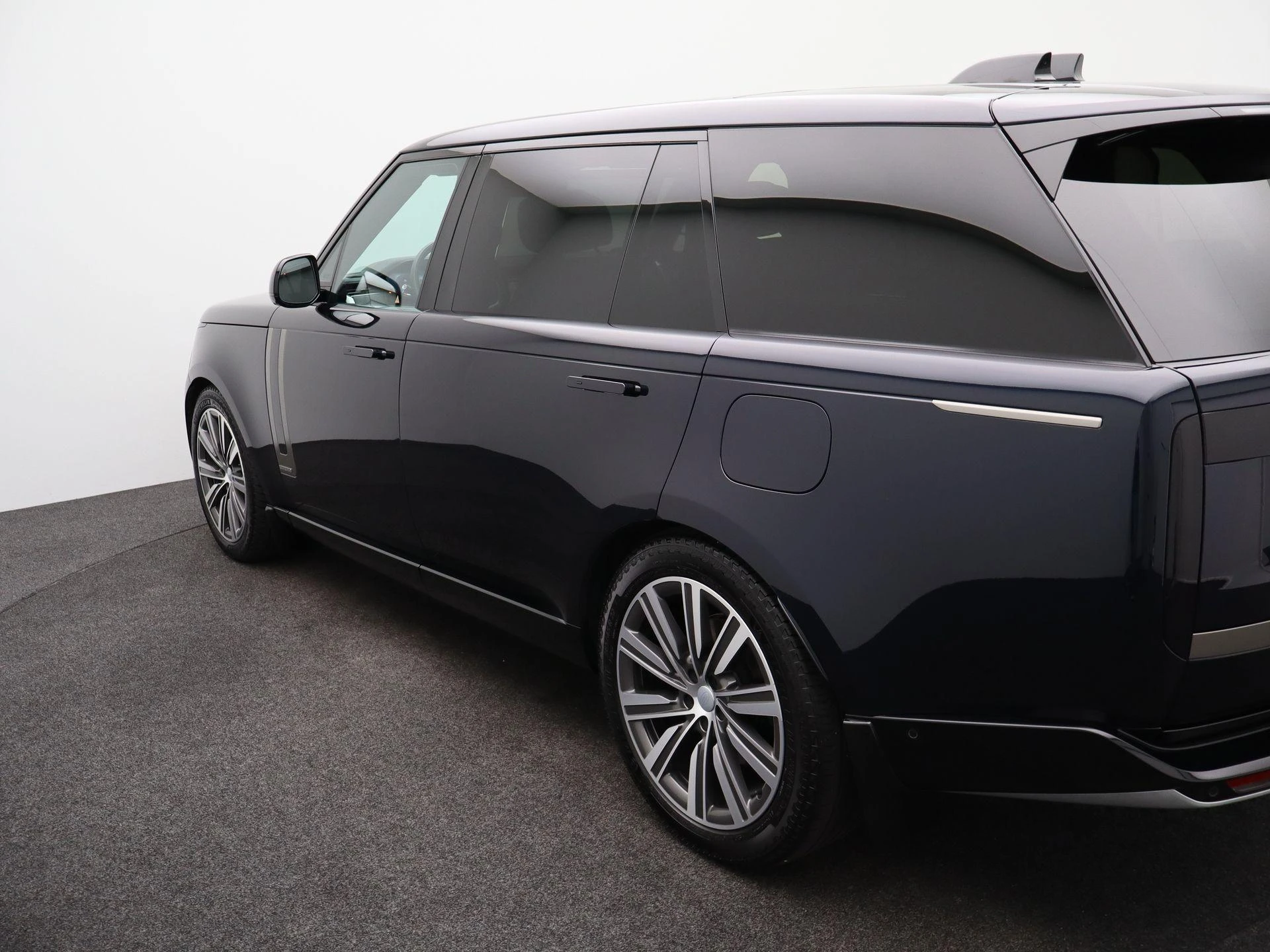 Land Rover Range Rover 3.0 P460e LWB Autobiography PHEV