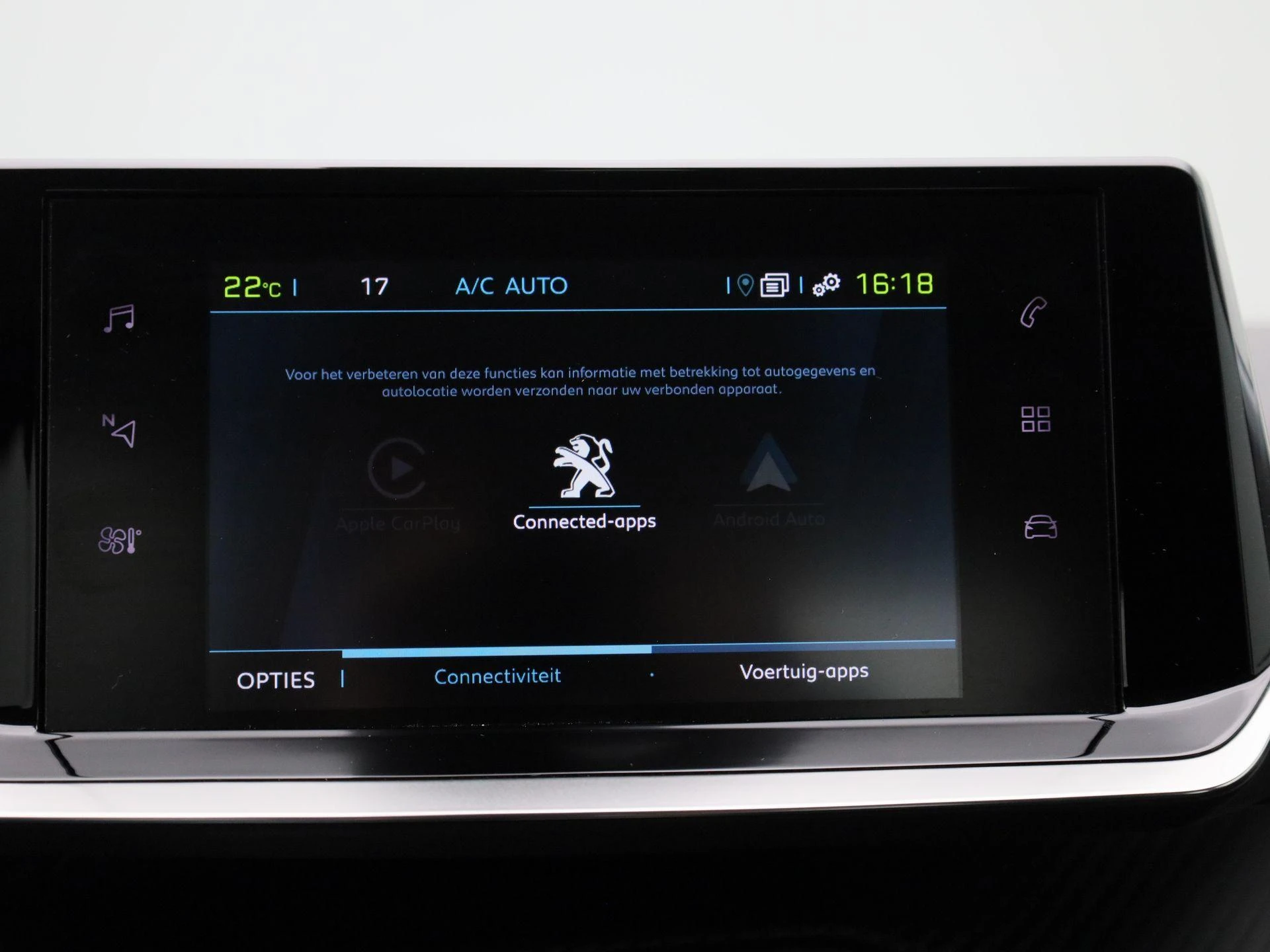 Peugeot-e-208-image-25