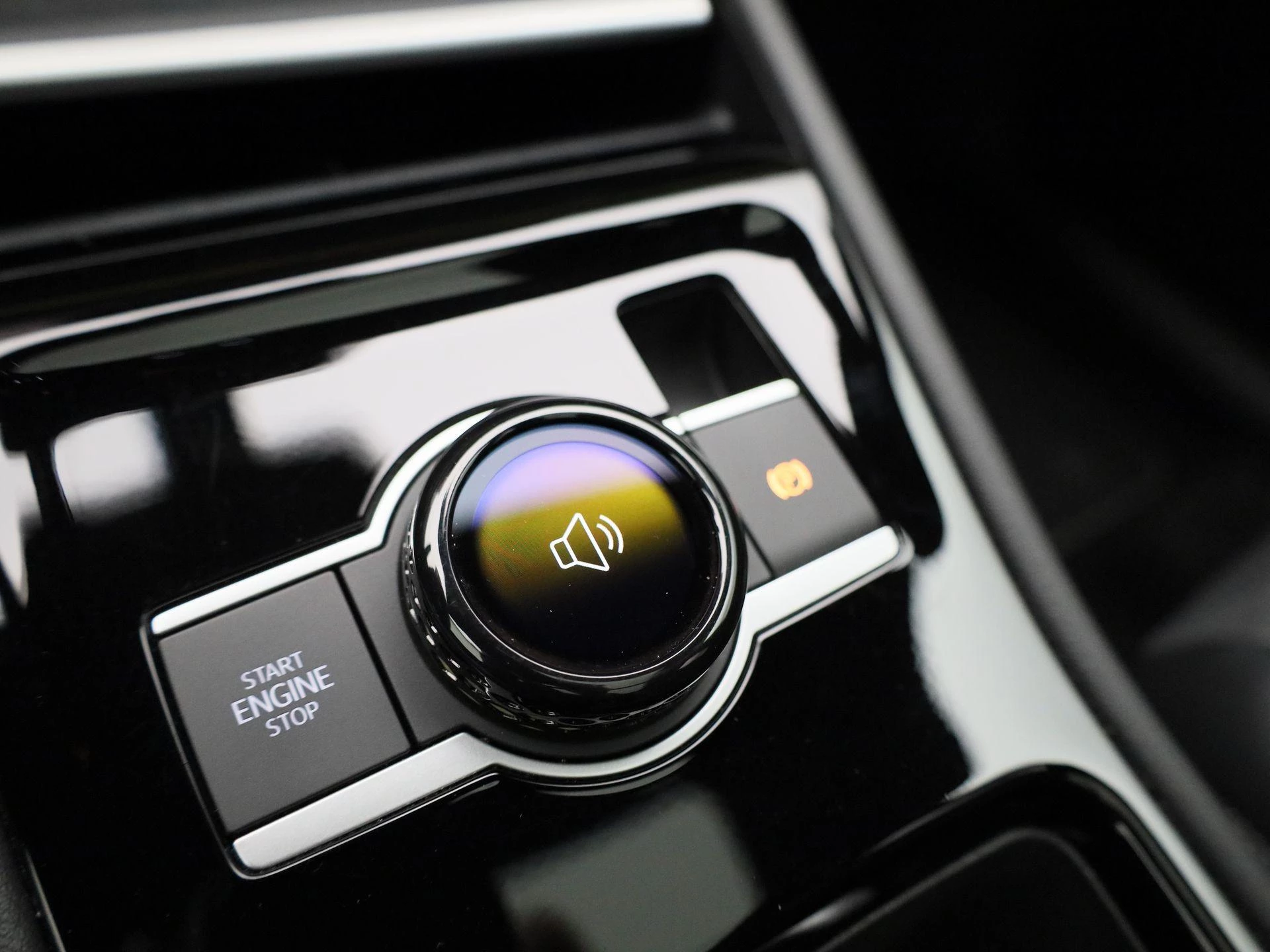 Volkswagen-Tiguan-image-29