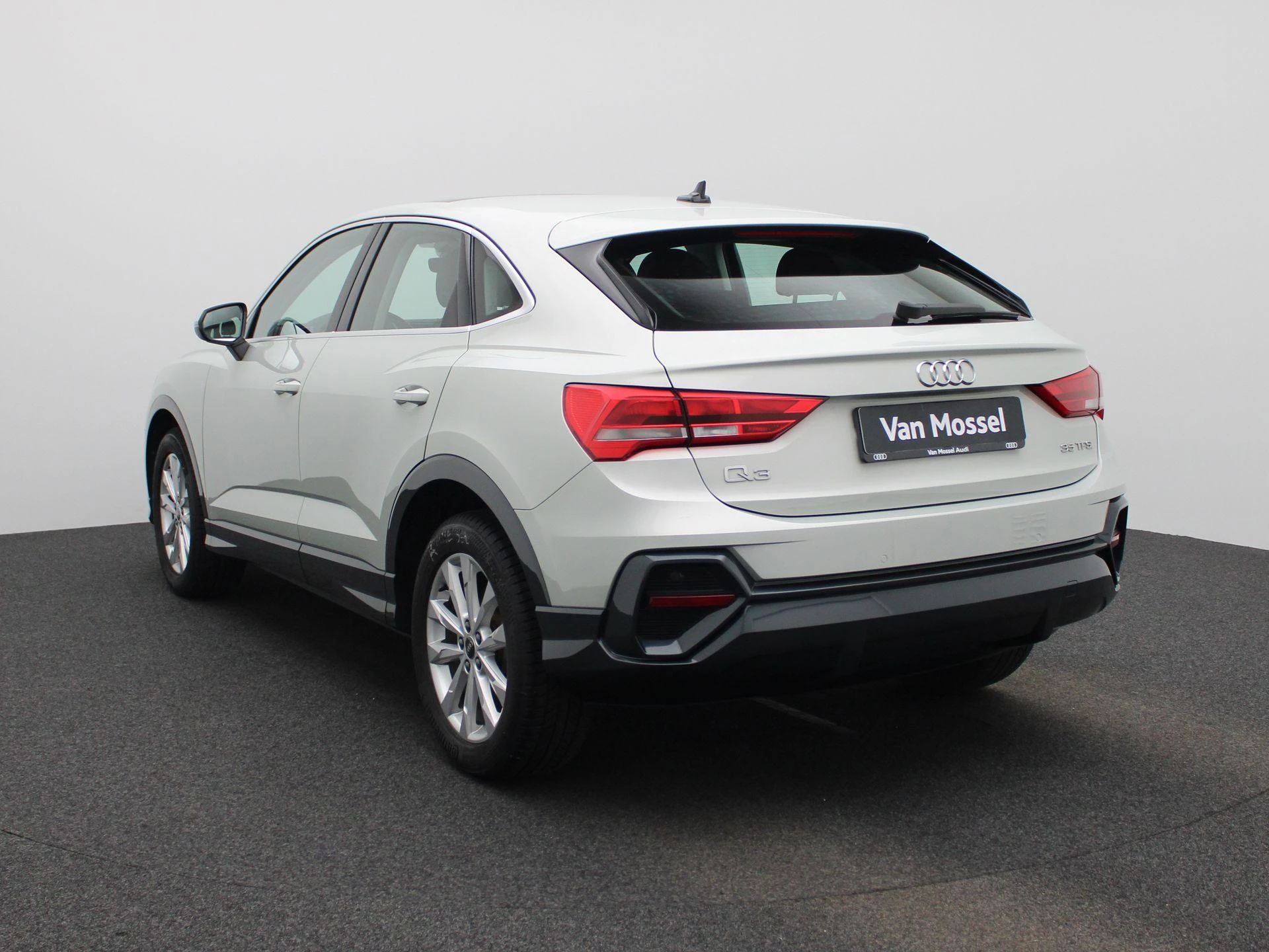 Audi-Q3-image-1
