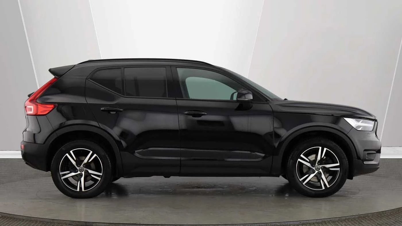 Volvo-XC40-image-1