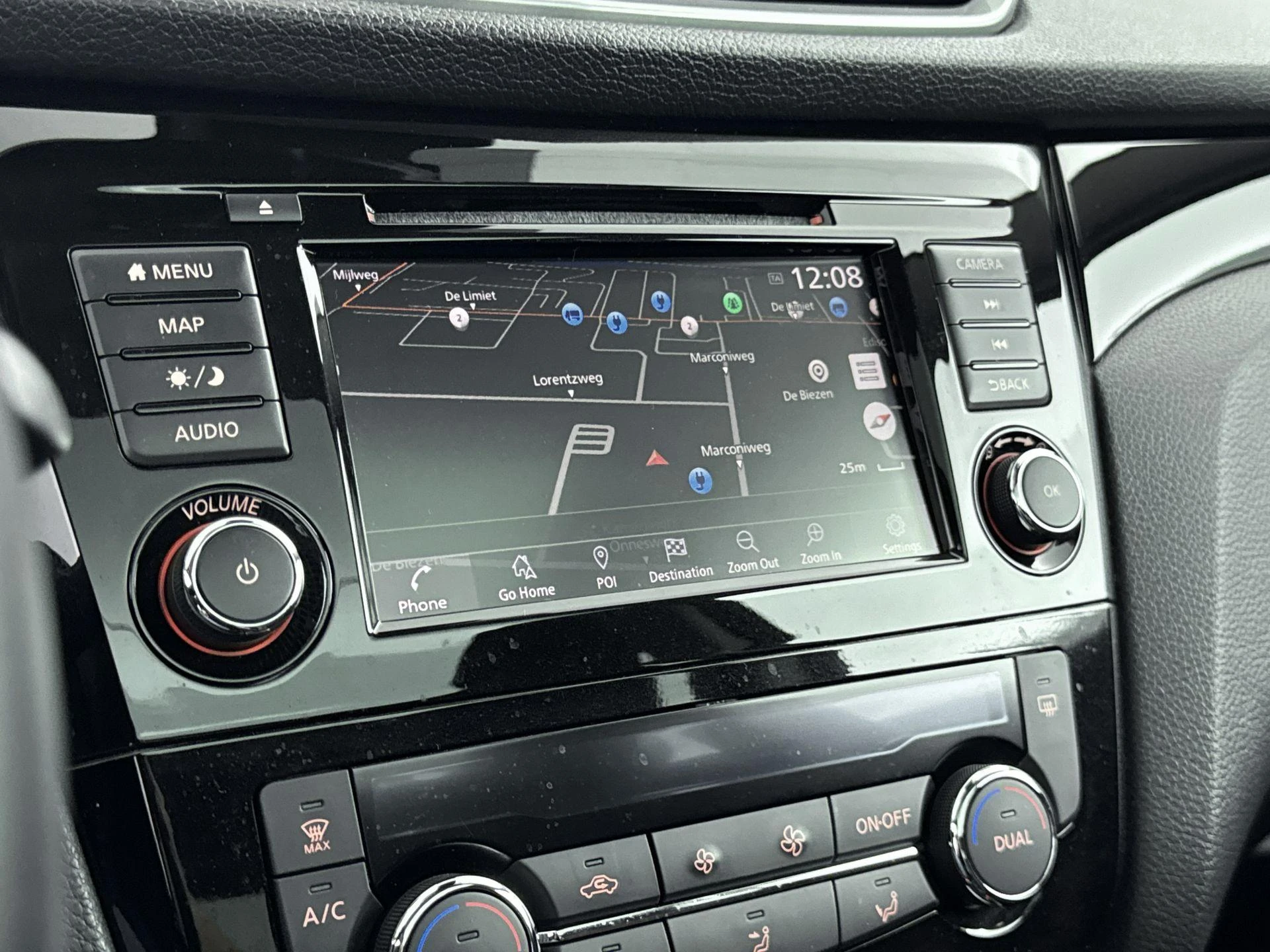Nissan-QASHQAI-image-15