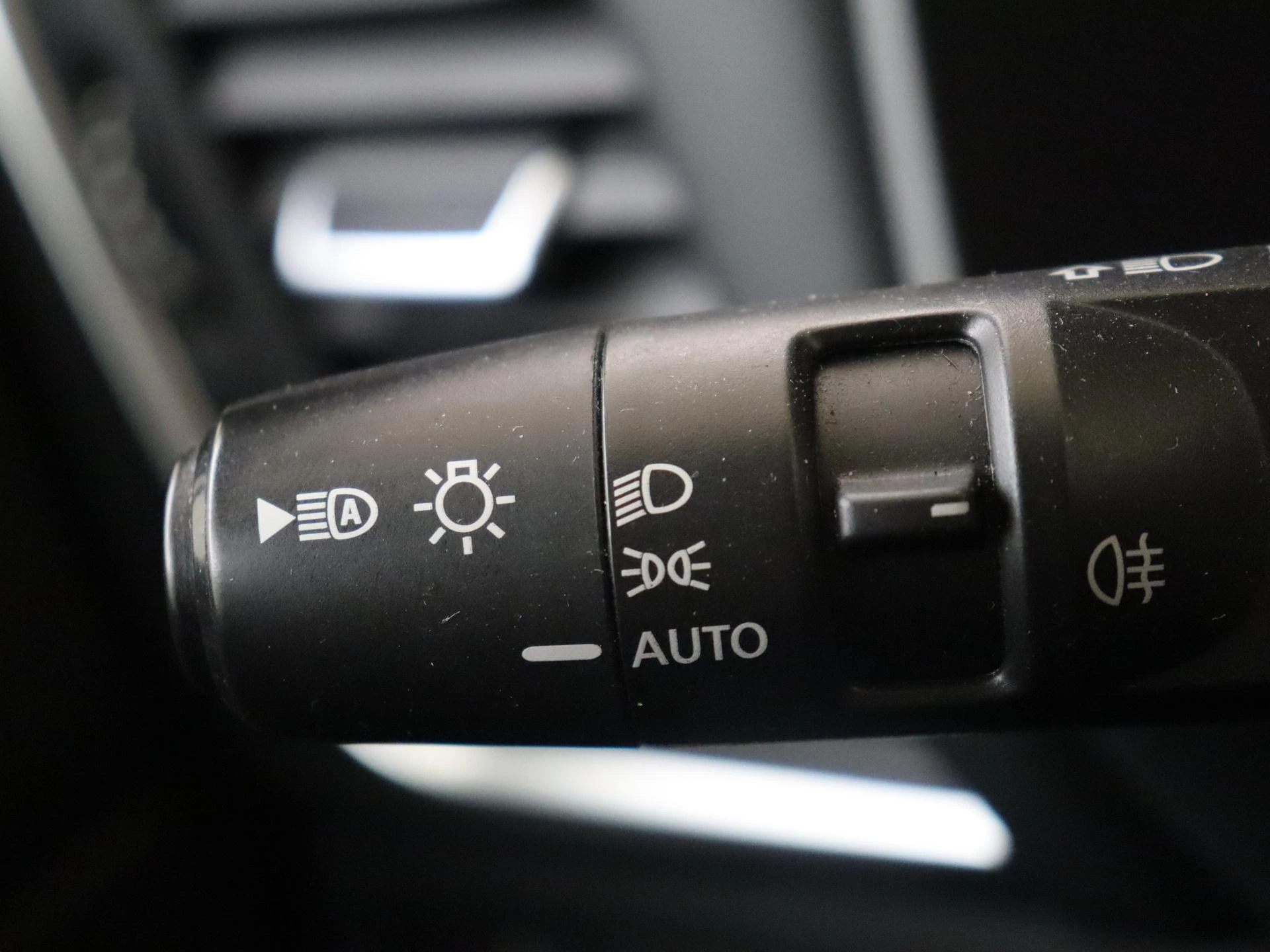 Nissan-QASHQAI-image-23