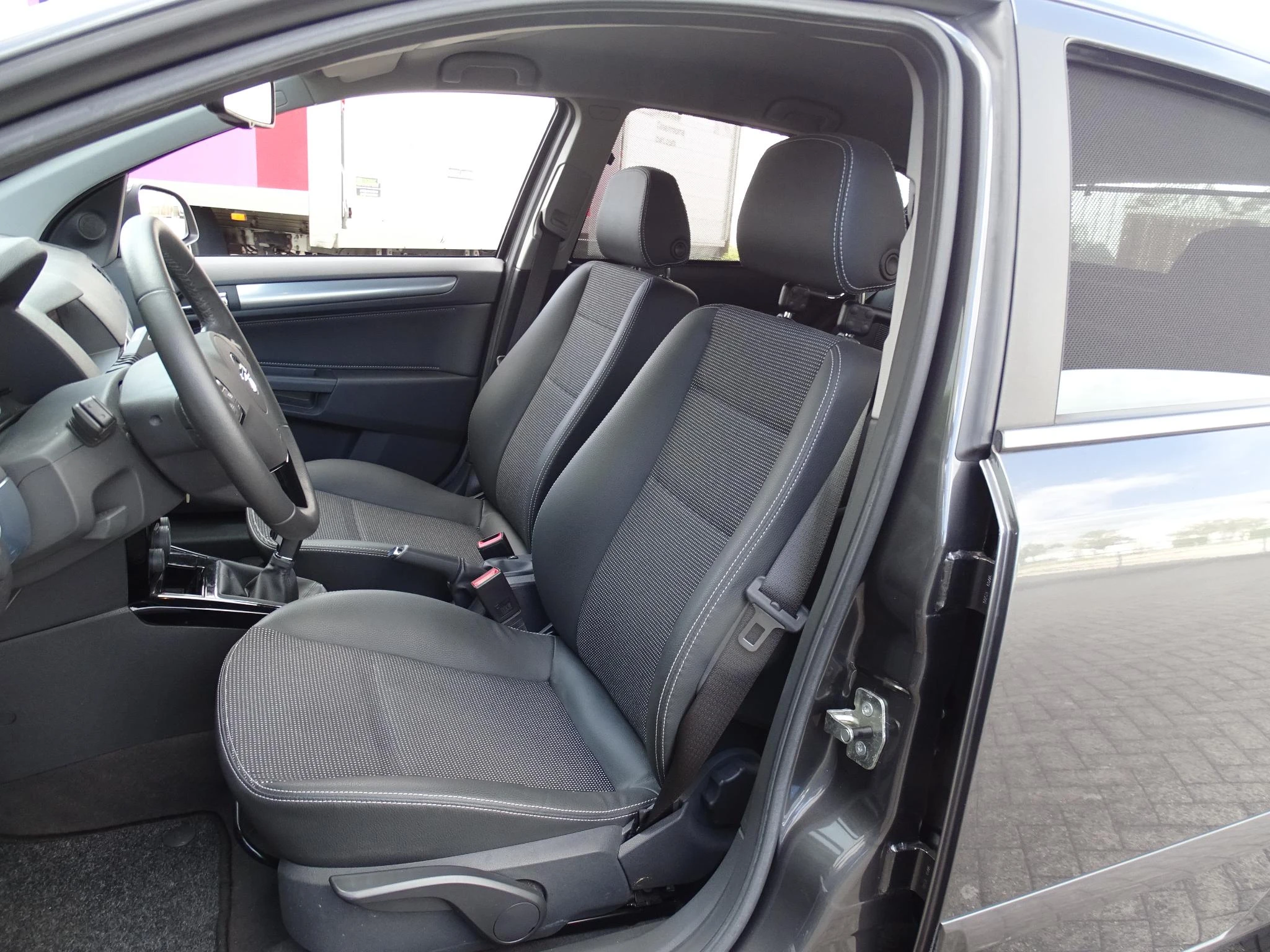Opel-Astra-image-10