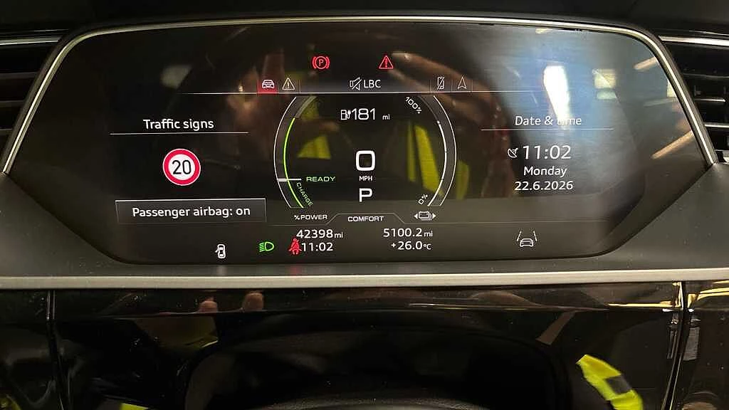 Audi-e-tron-image-11