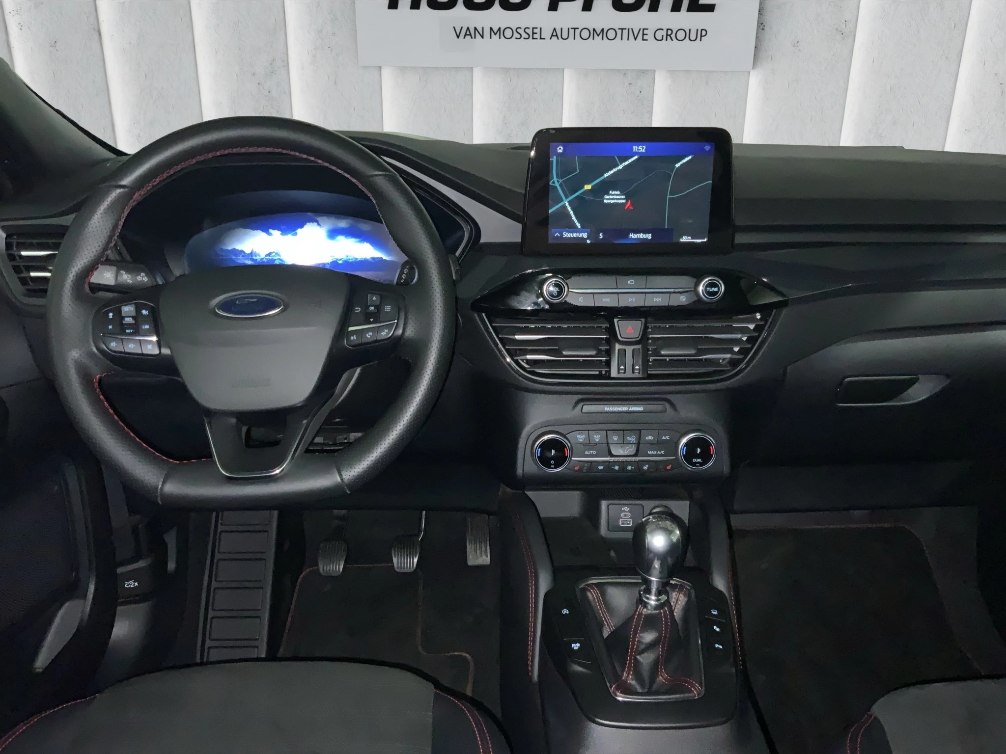 Ford Kuga ST-Line X*PANO*AHK*KAM*ACC*NAVI*SOUND-SYS.