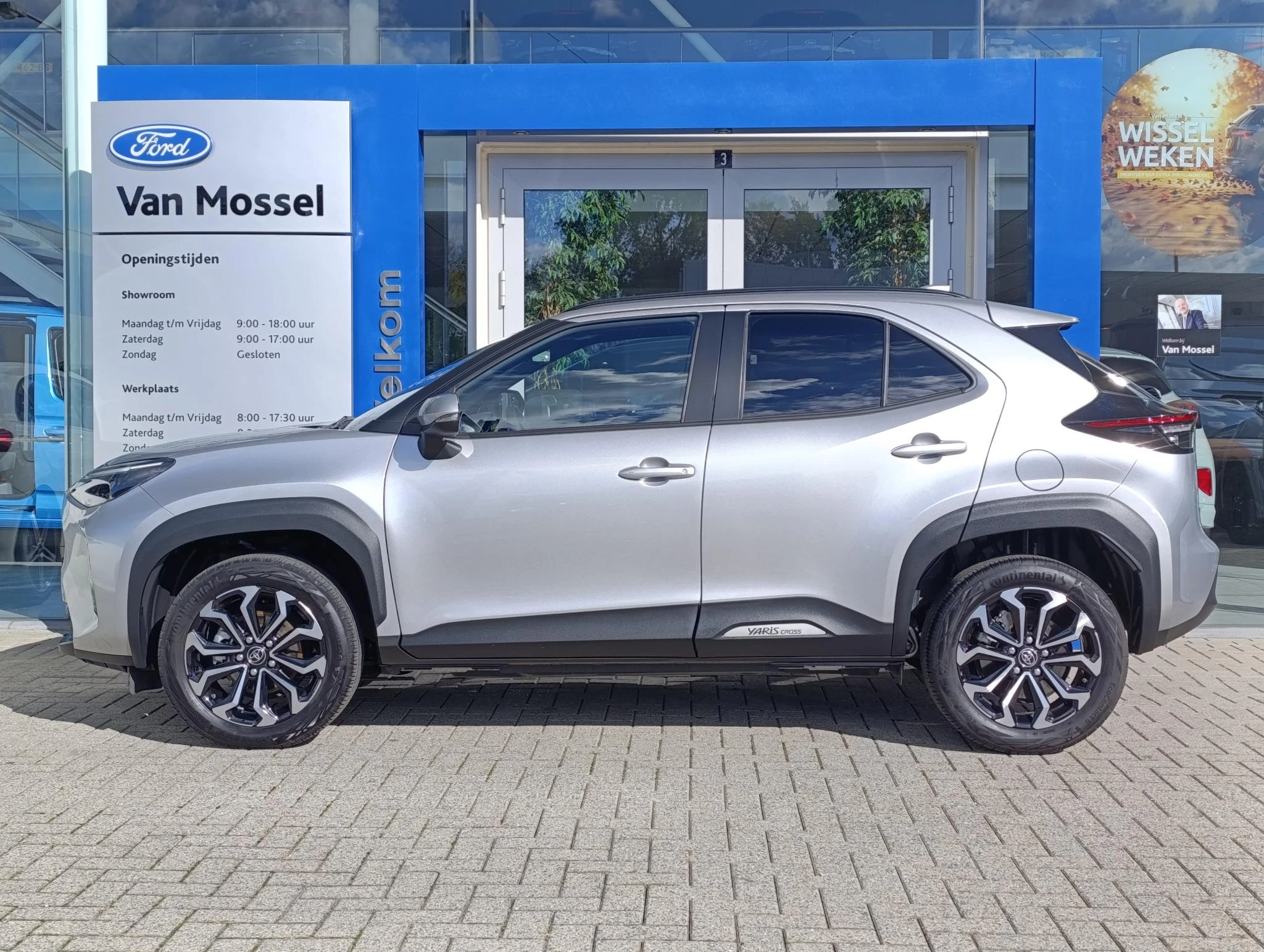Toyota-Yaris Cross-image-1
