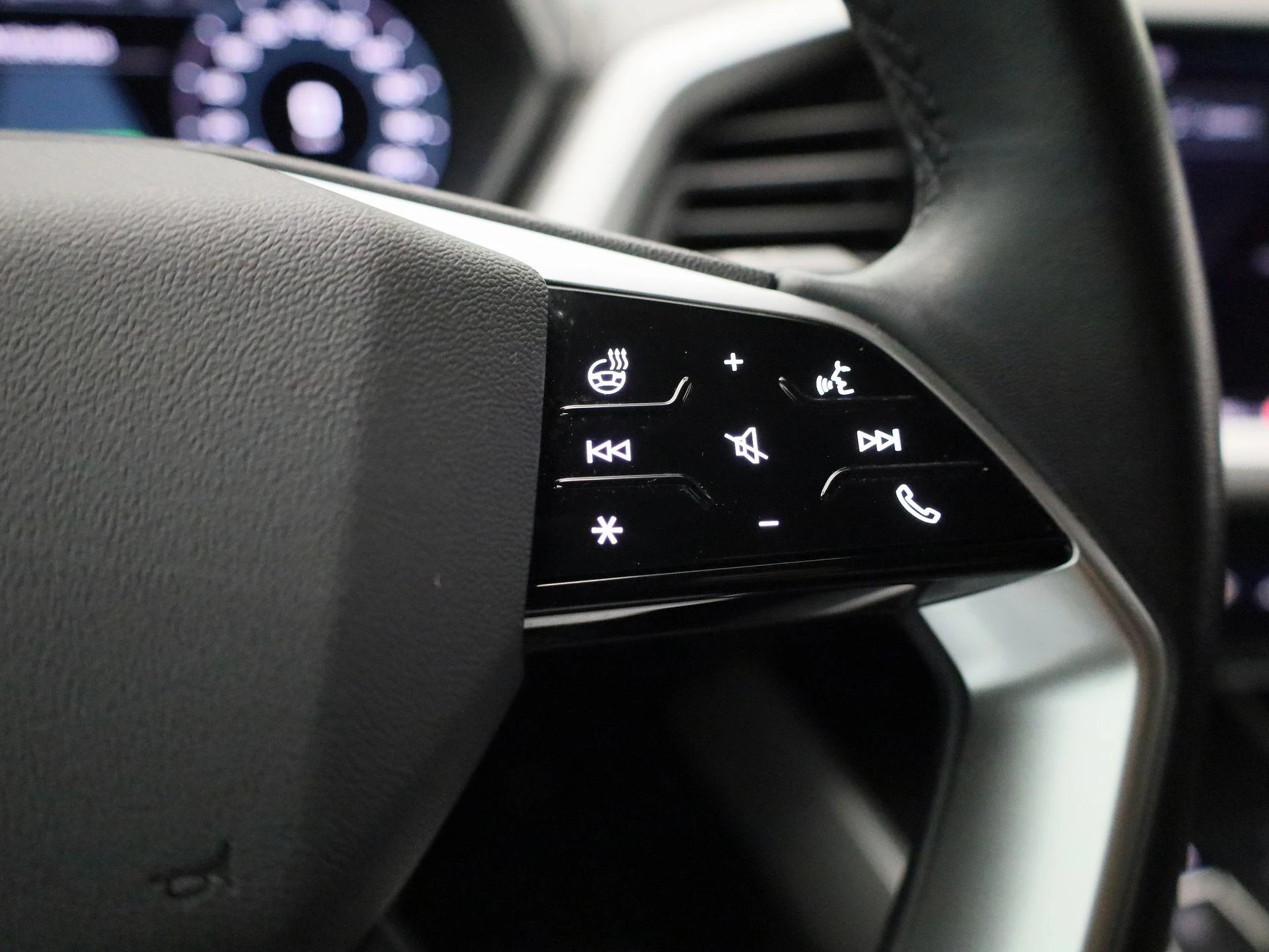 Audi-Q4 Sportback e-tron-image-21