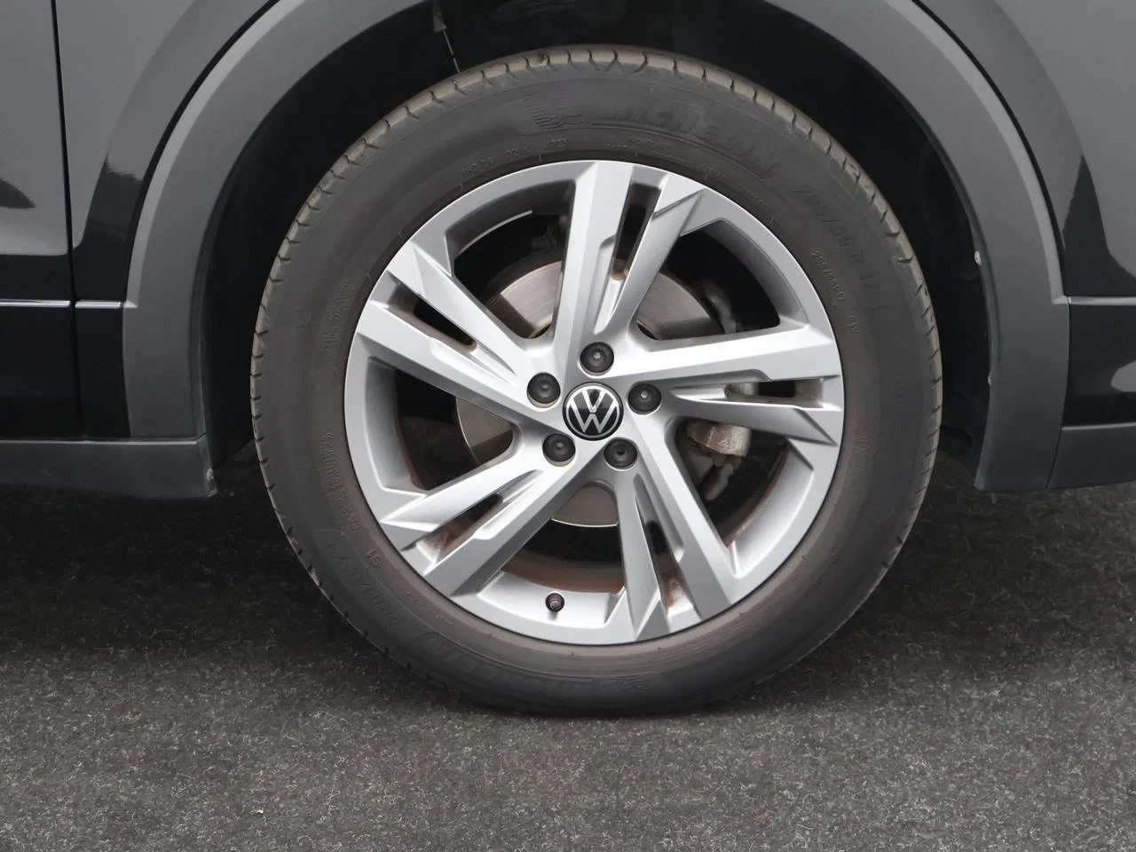 Volkswagen-T-Cross-image-3