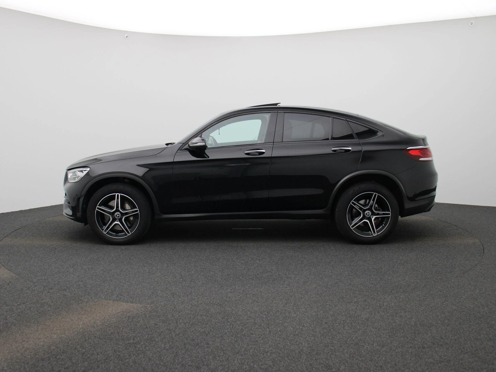 Mercedes-Benz-GLC-image-3