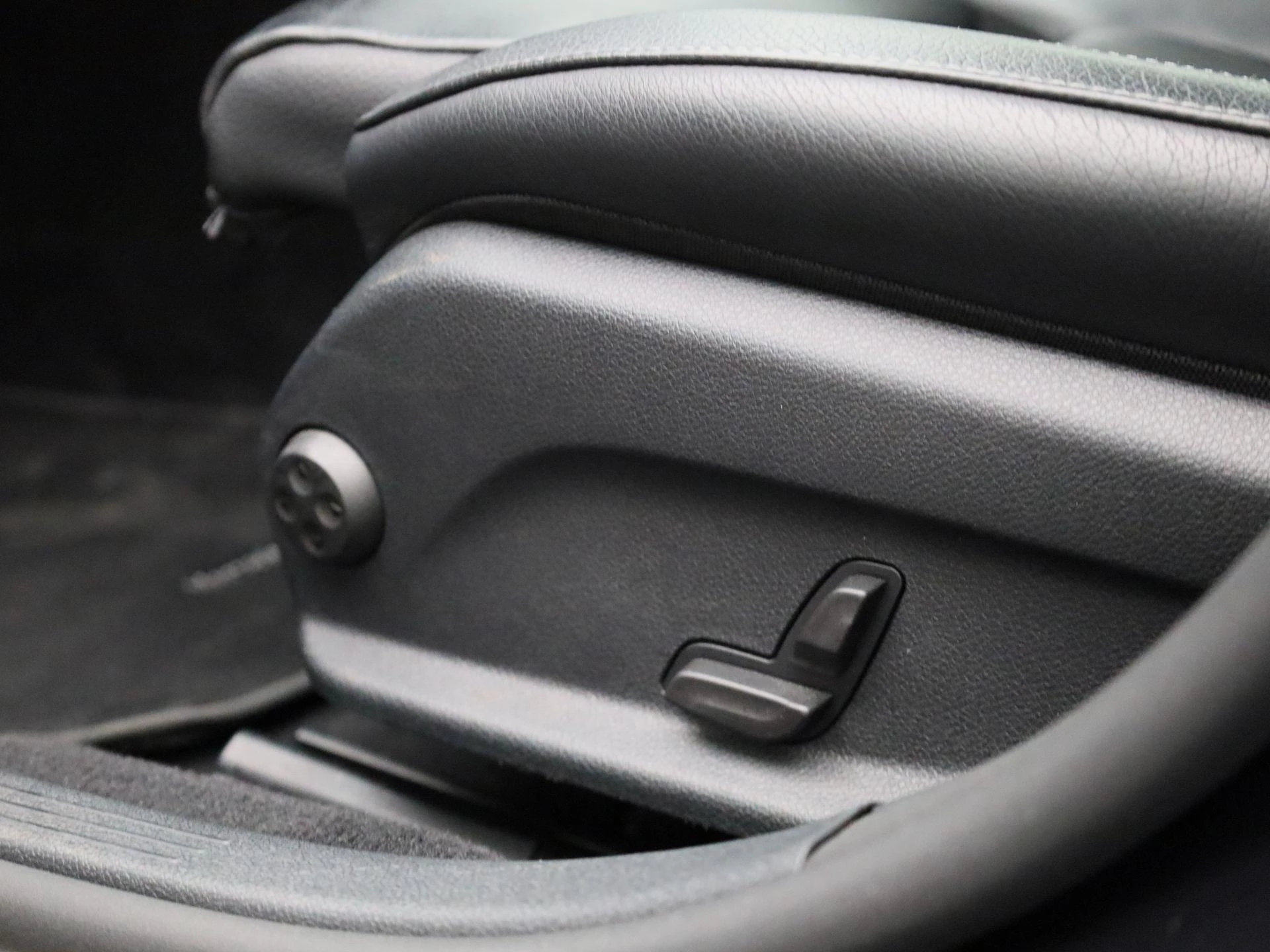 Mercedes-Benz-E-Klasse-image-33