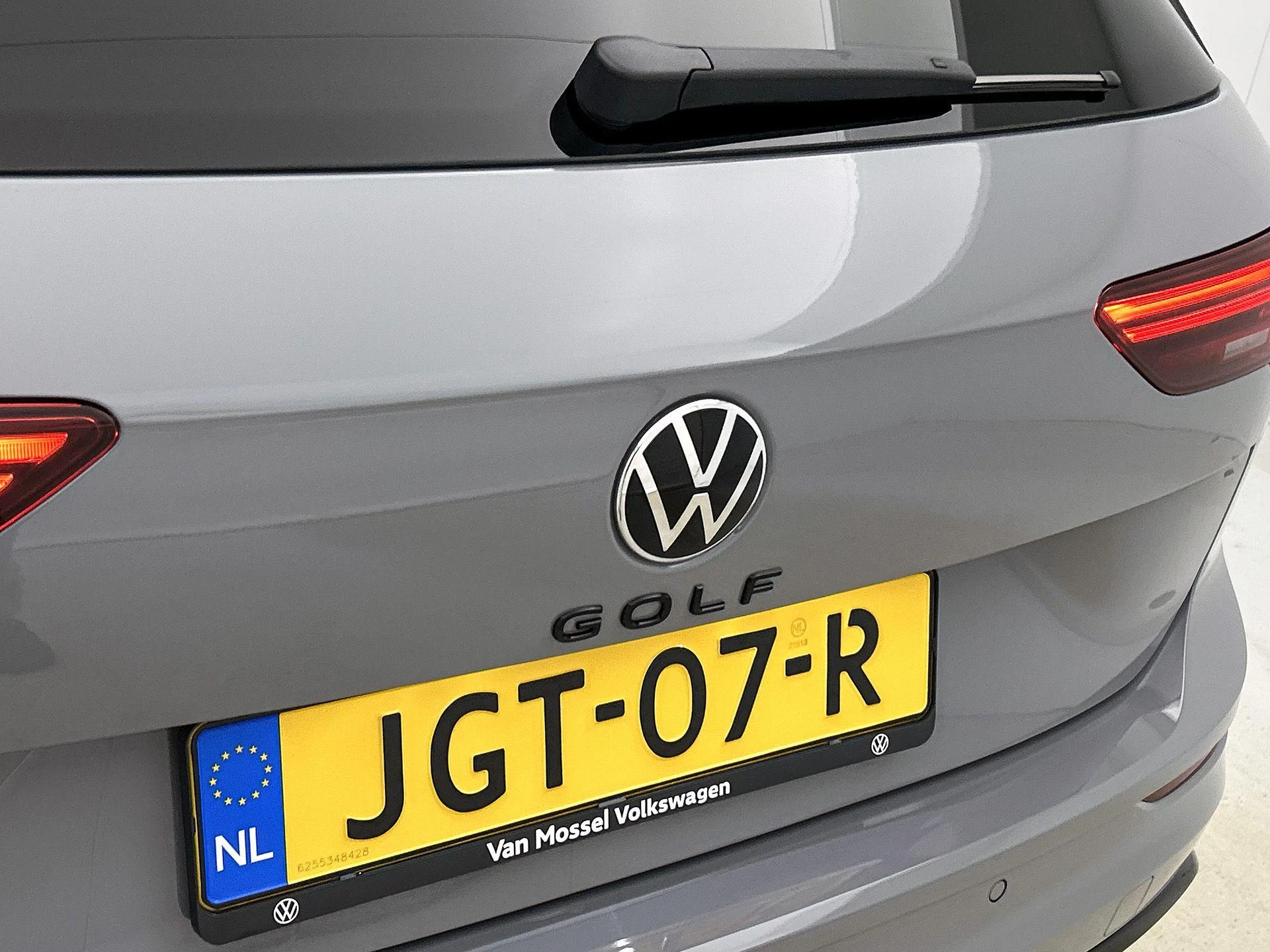 Volkswagen Golf - 22
