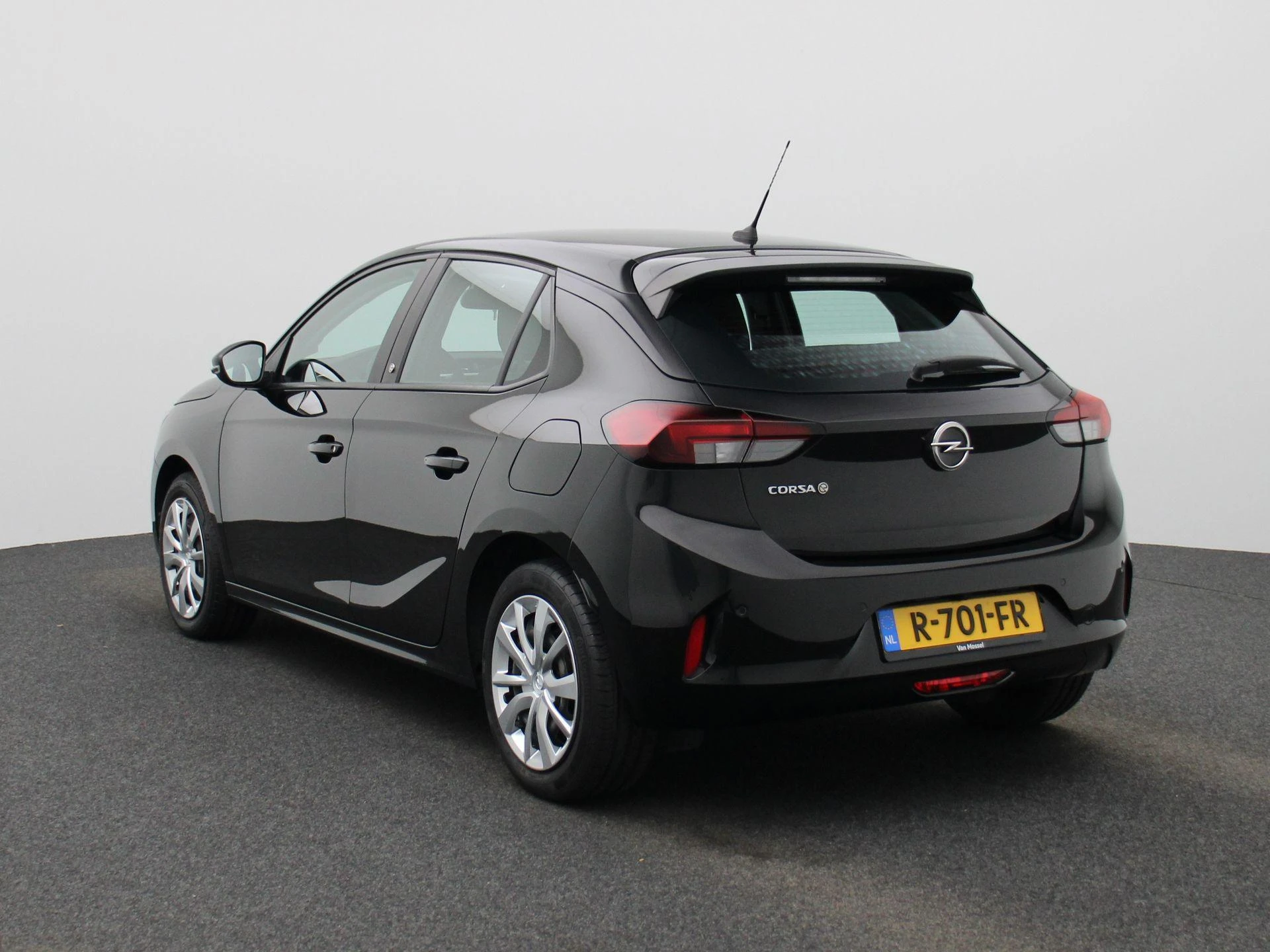 Opel-Corsa-e-image-1