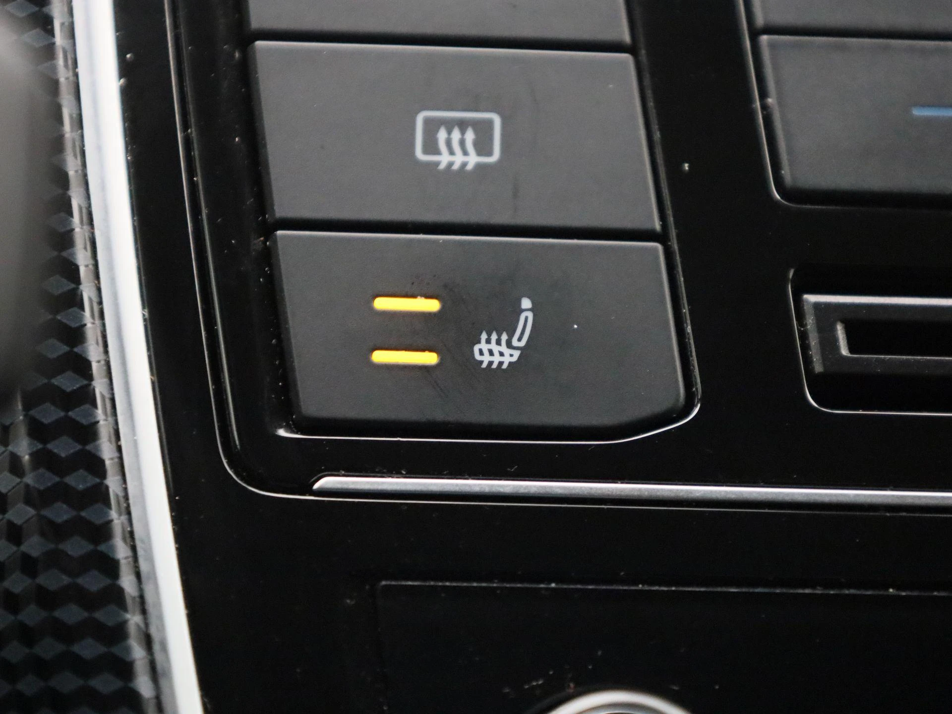 Volkswagen-up!-image-18