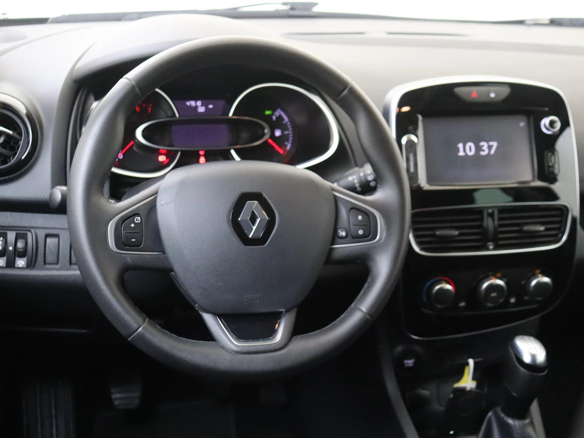 Renault-Clio-image-13