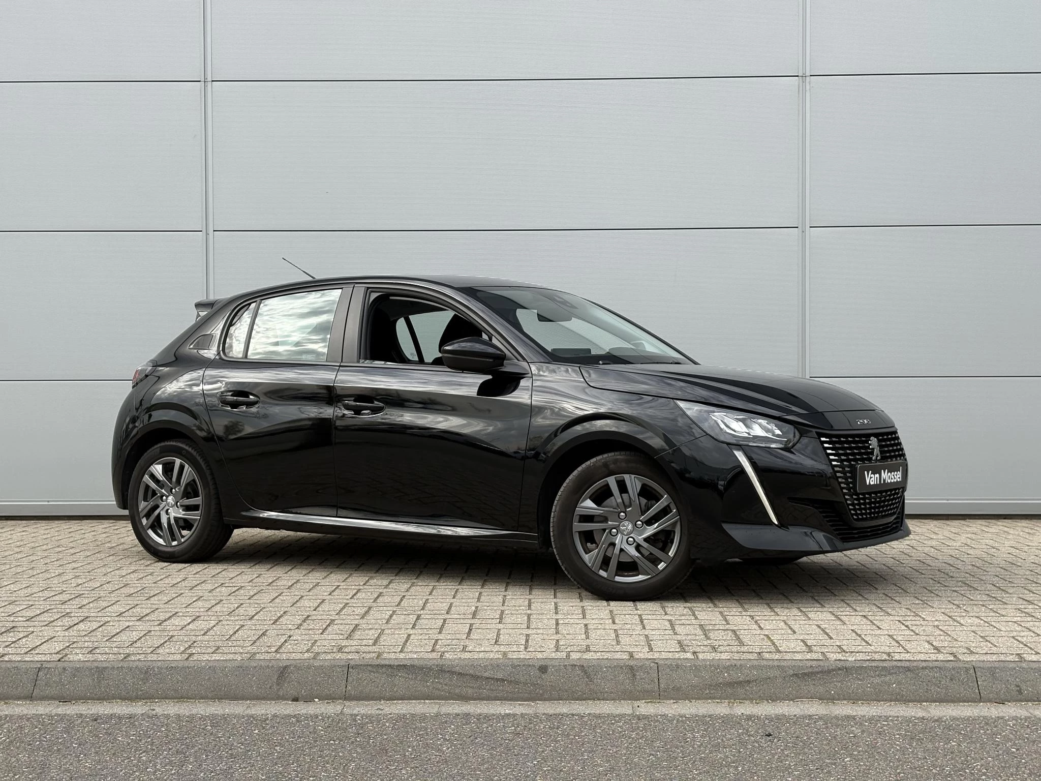 Peugeot-208-image-7