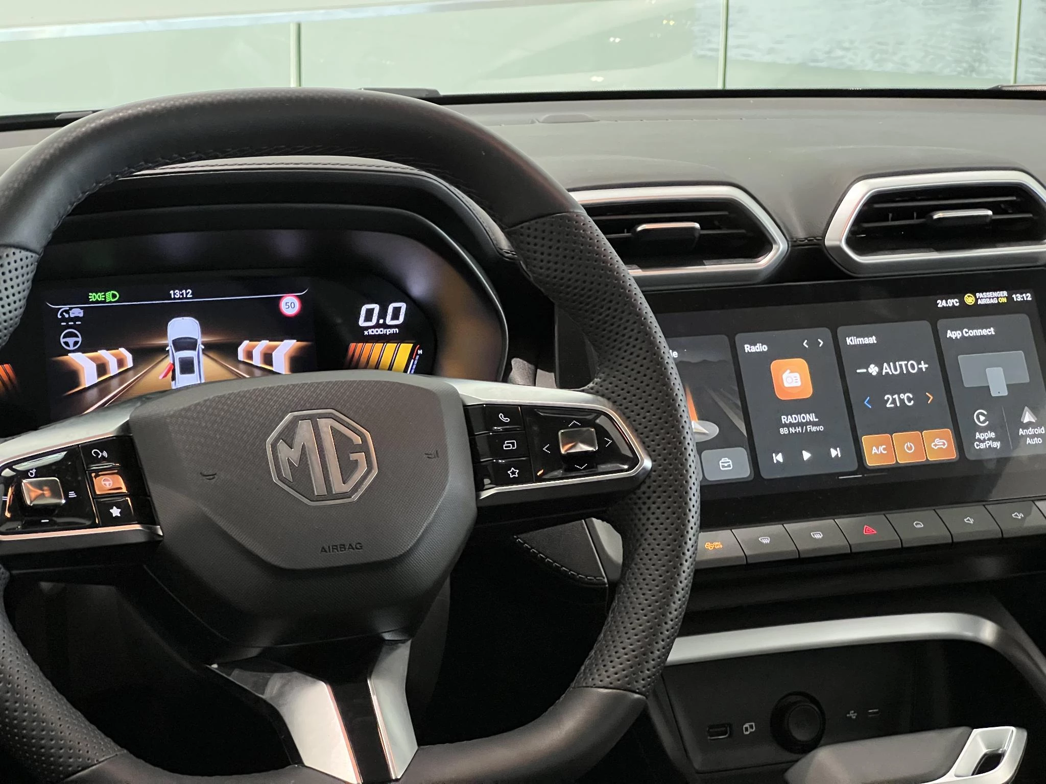 MG-ZS-image-2