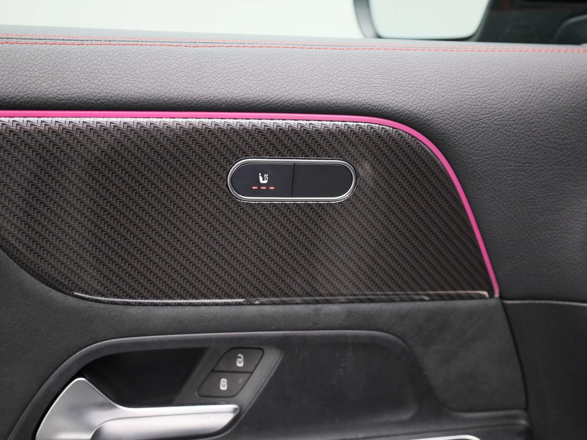 Mercedes-Benz GLA 250 e AMG Line + CARPLAY + MULTIBEAM + NIGHTPAKKET +