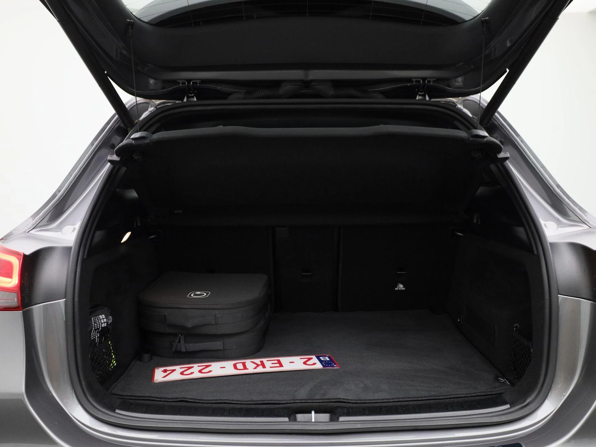 Mercedes-Benz-EQA-image-13