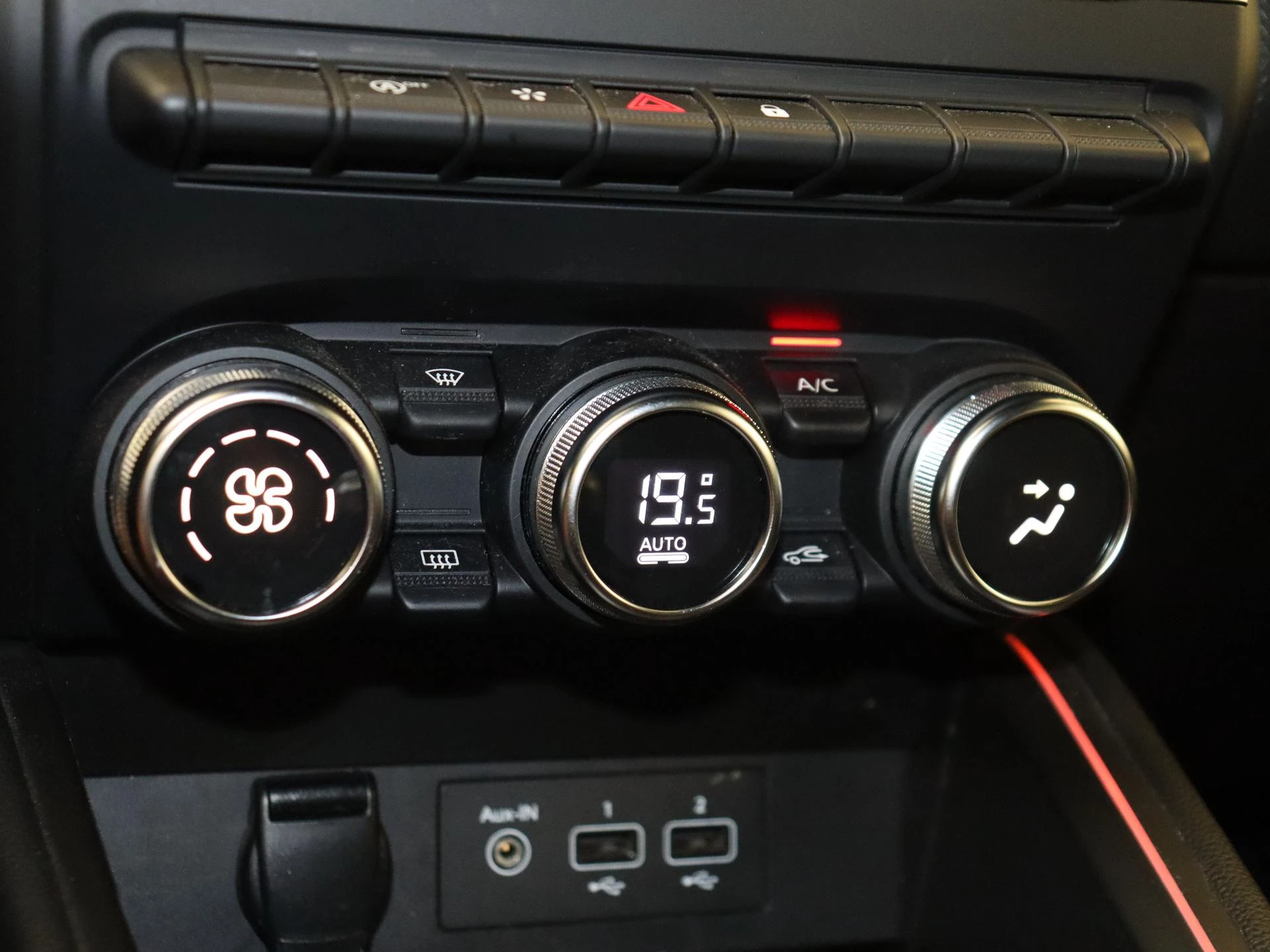 Renault-Clio-image-19
