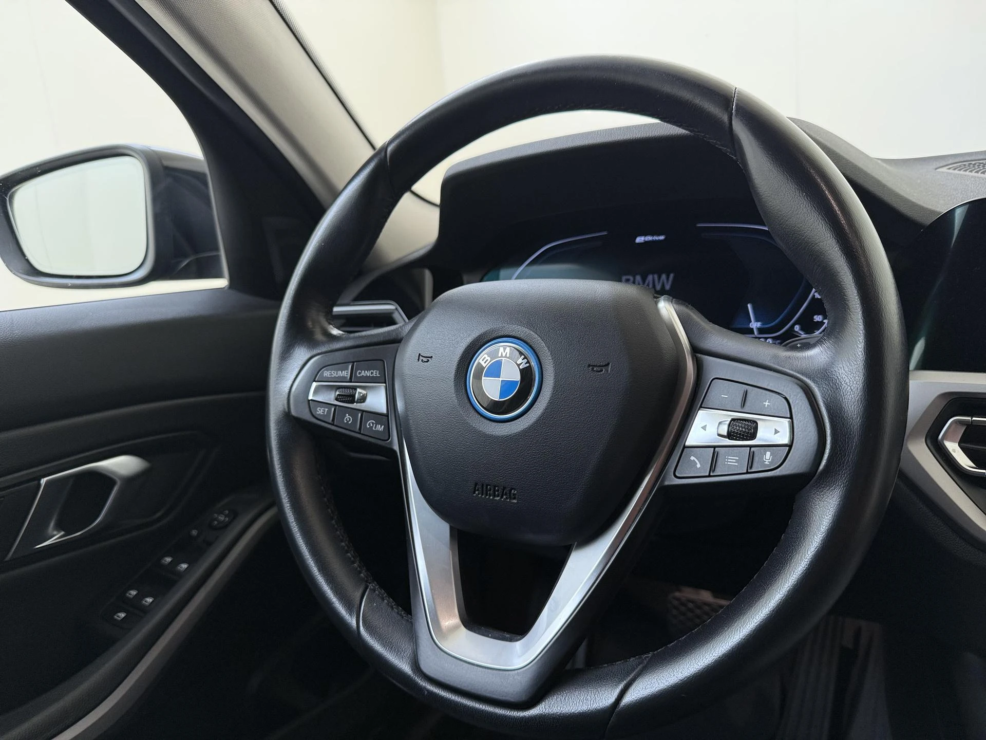 BMW-3 Serie-image-9