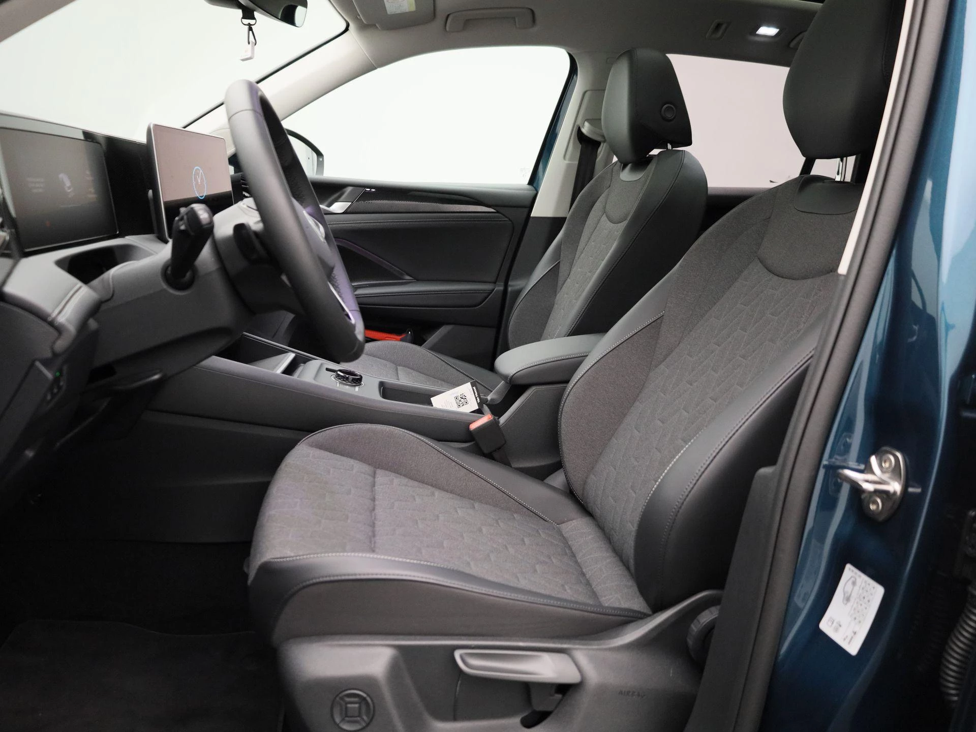Volkswagen-Tiguan-image-10