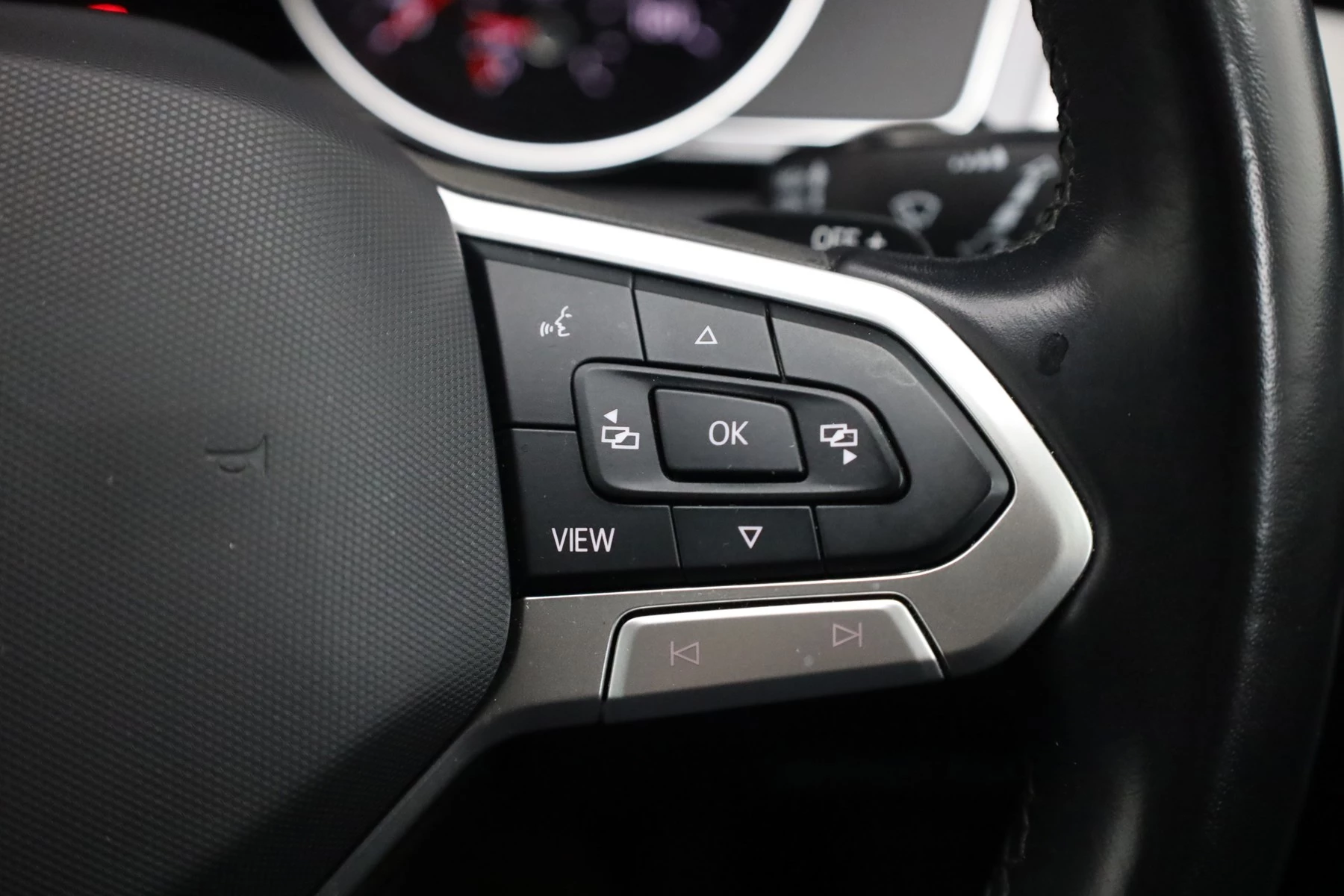 Volkswagen-Passat-image-29