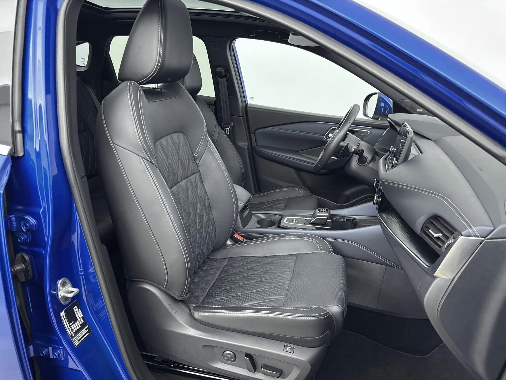 Nissan-QASHQAI-image-30