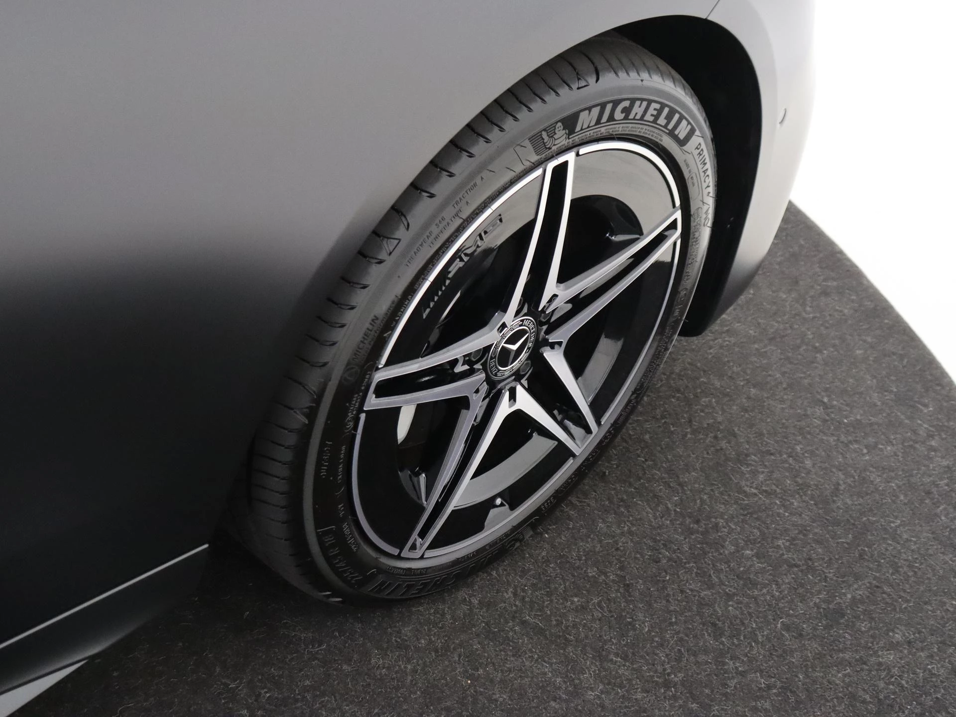 Mercedes-Benz C-Klasse 400 e 4MATIC AMG Line