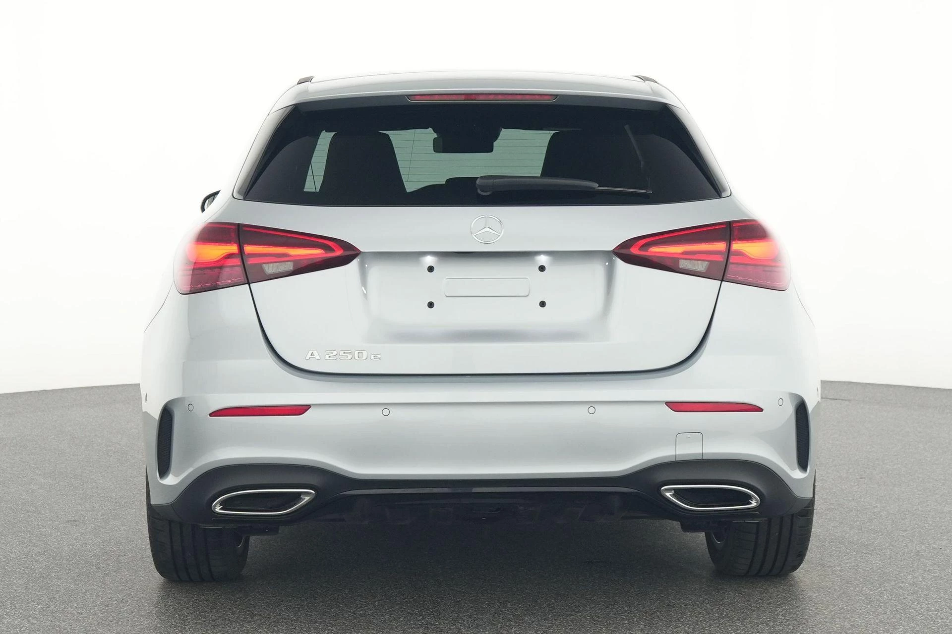 Mercedes-Benz A-Klasse 250 e AMG Line + PANO DAK + NIGHTPAKKET + CARPLAY +