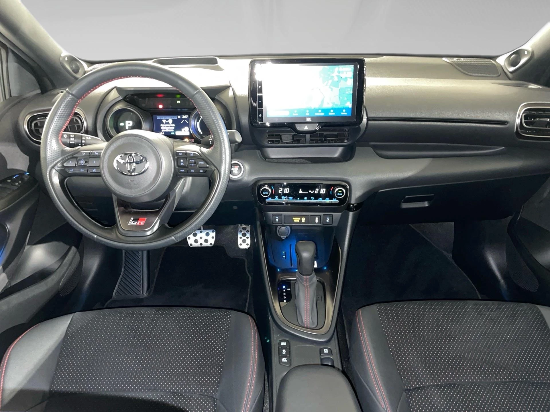 Toyota-Yaris-image-2