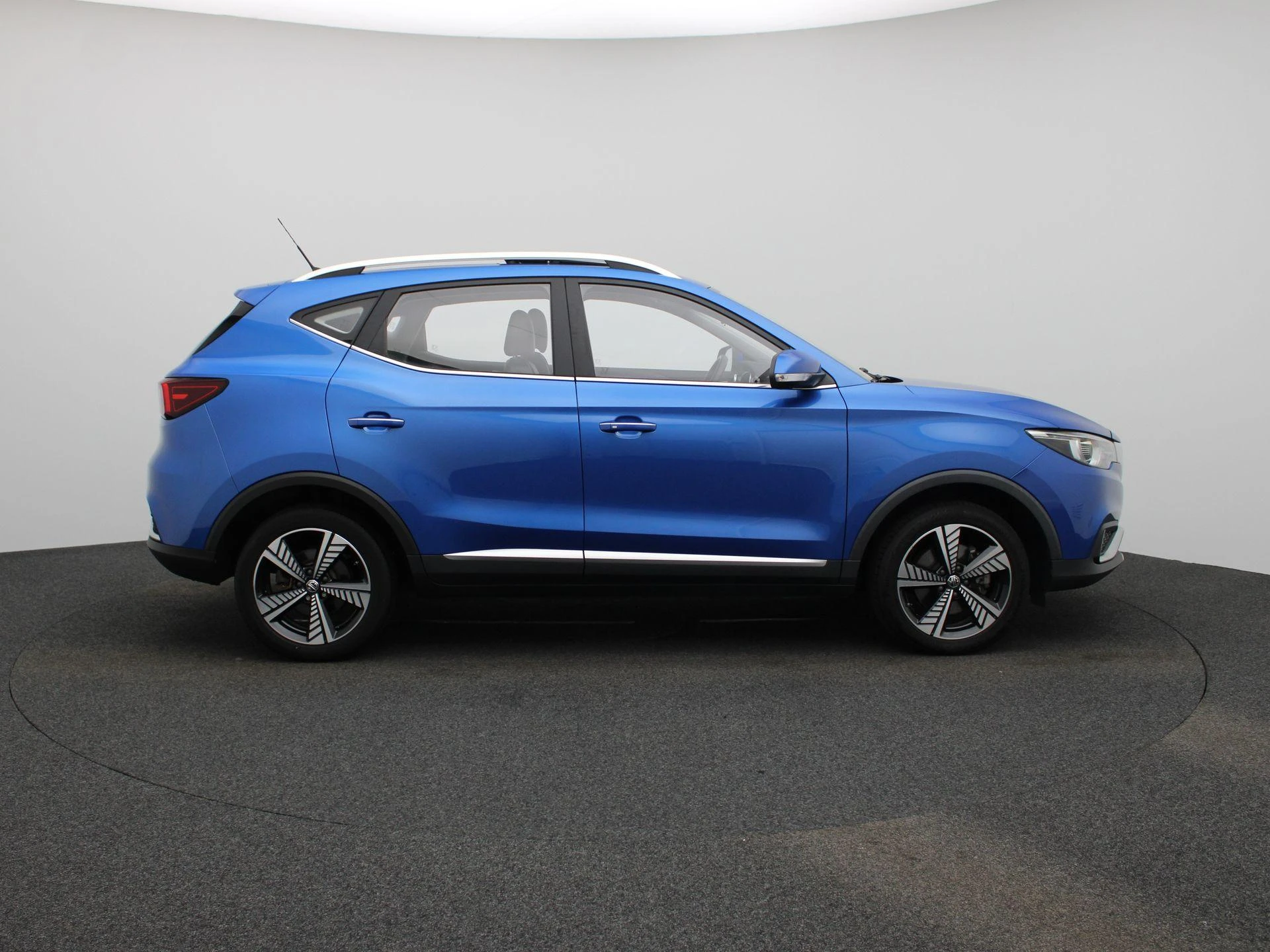 MG-ZS EV-image-5
