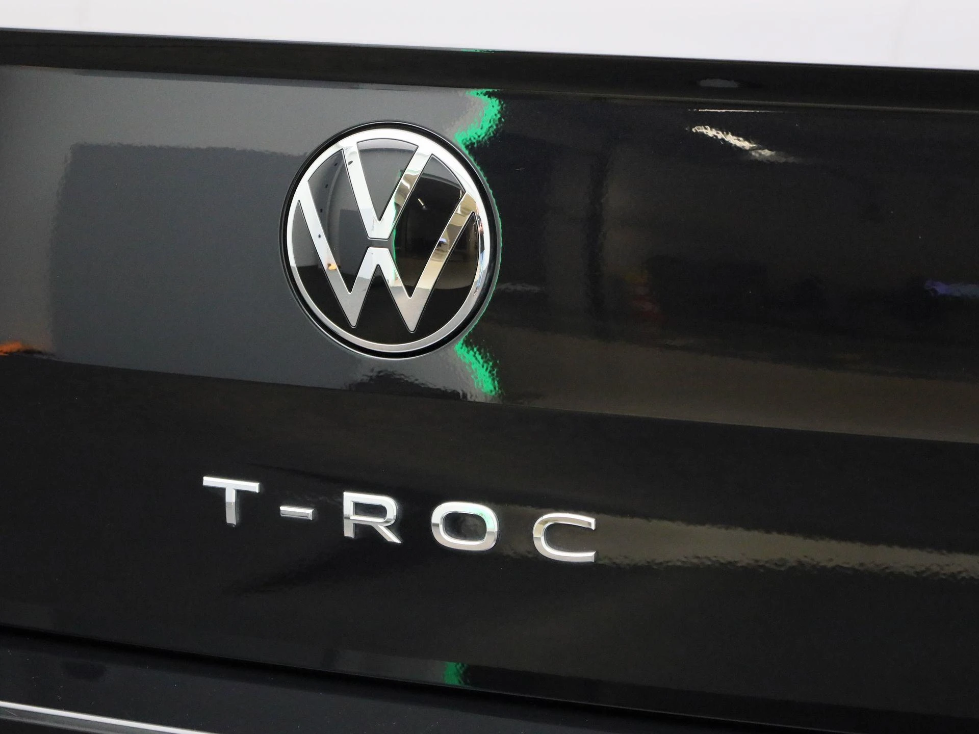 Volkswagen-T-Roc-image-40