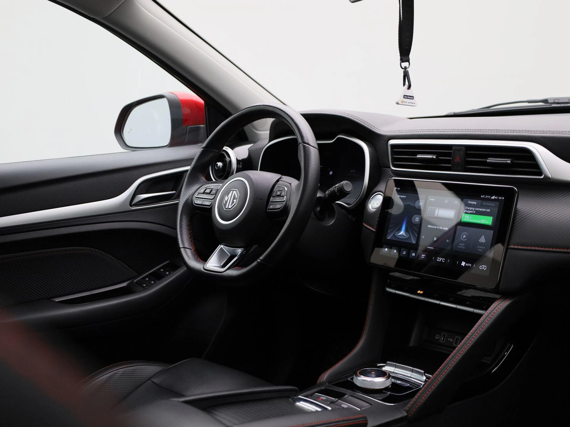 MG-ZS EV-image-36