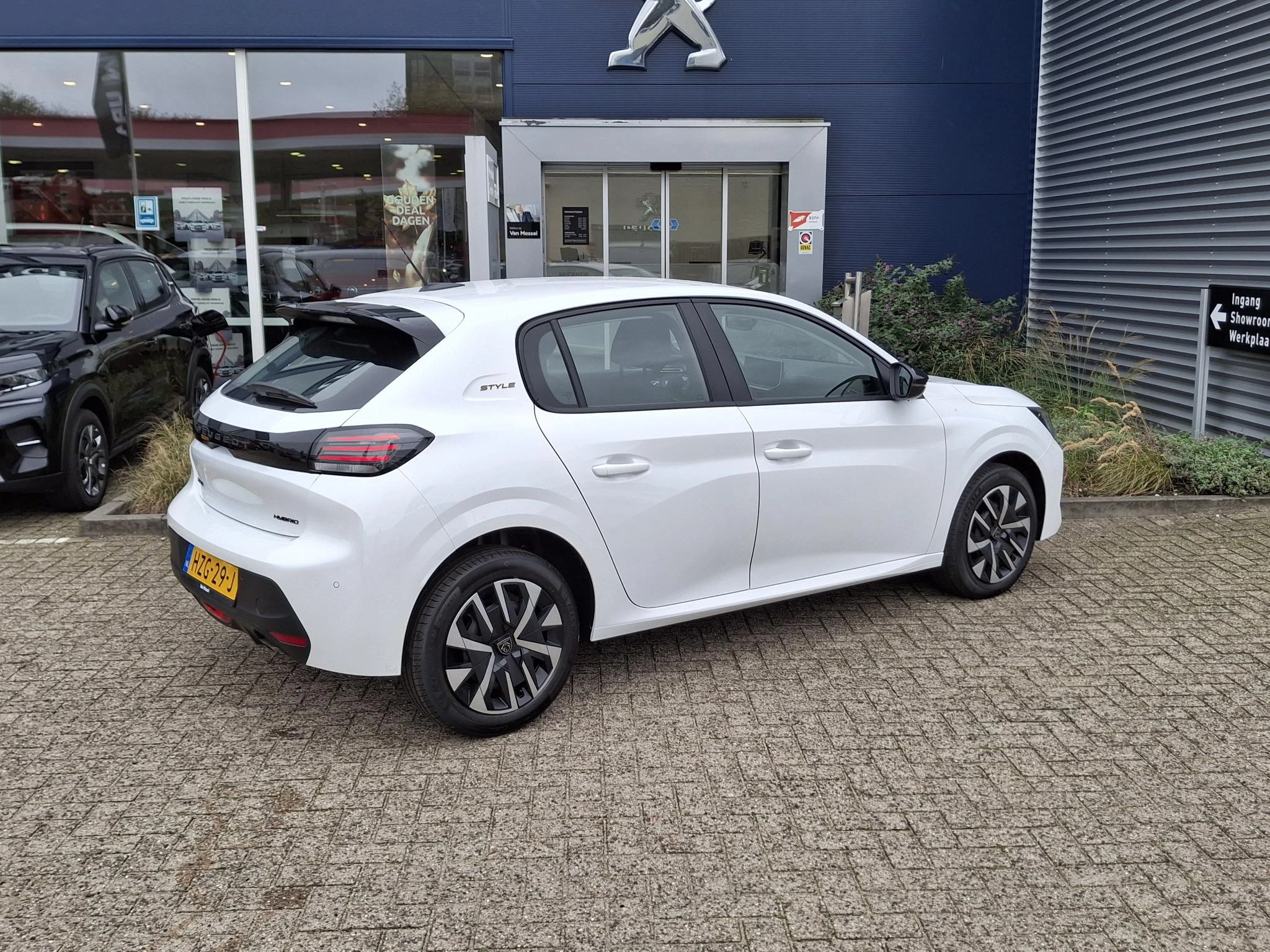 Peugeot-208-image-4