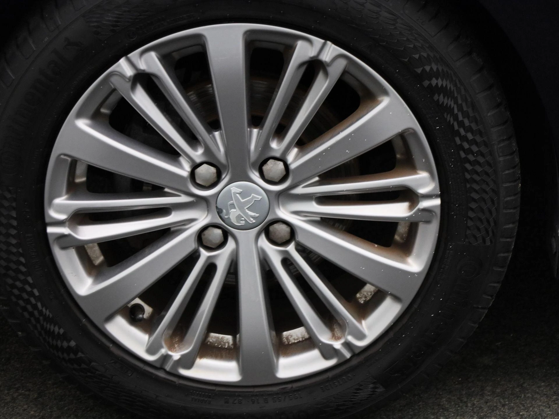 Peugeot-208-image-11