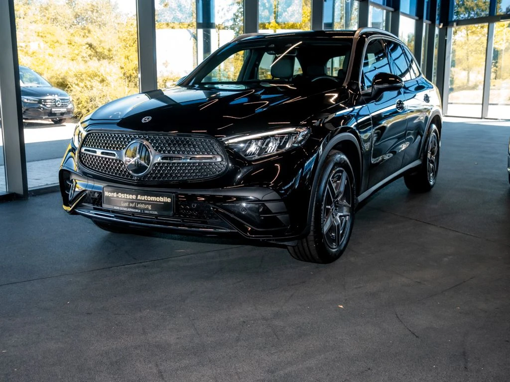 Mercedes-Benz-GLC 300 d-image-7