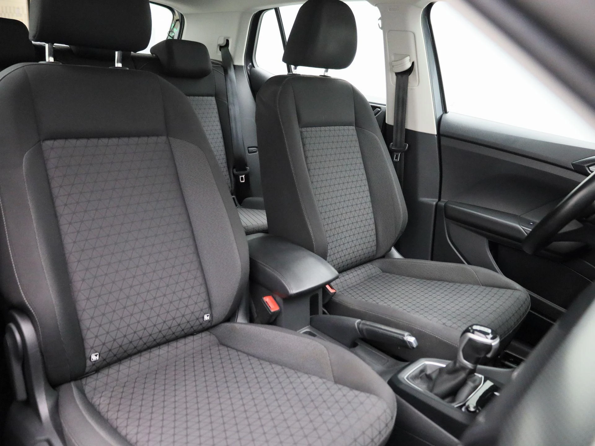 Volkswagen-T-Cross-image-31