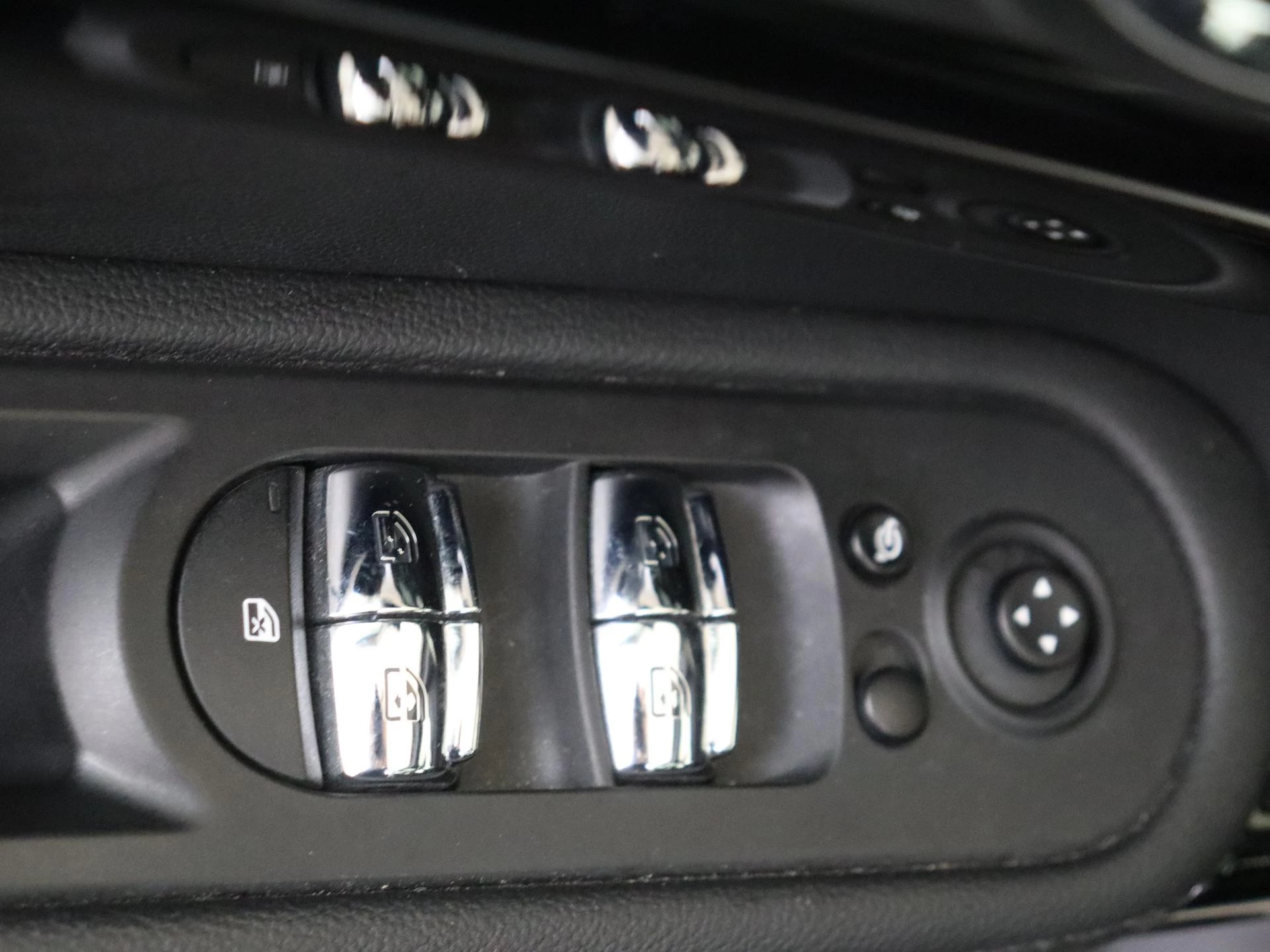 MINI-Countryman-image-25
